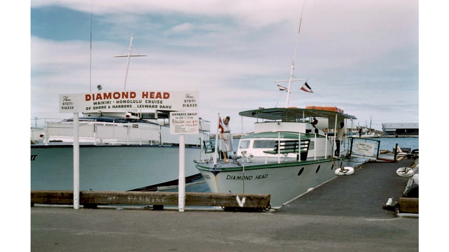 The Diamond Head, shown in July 1958, left Kewalo for two cruises per day.