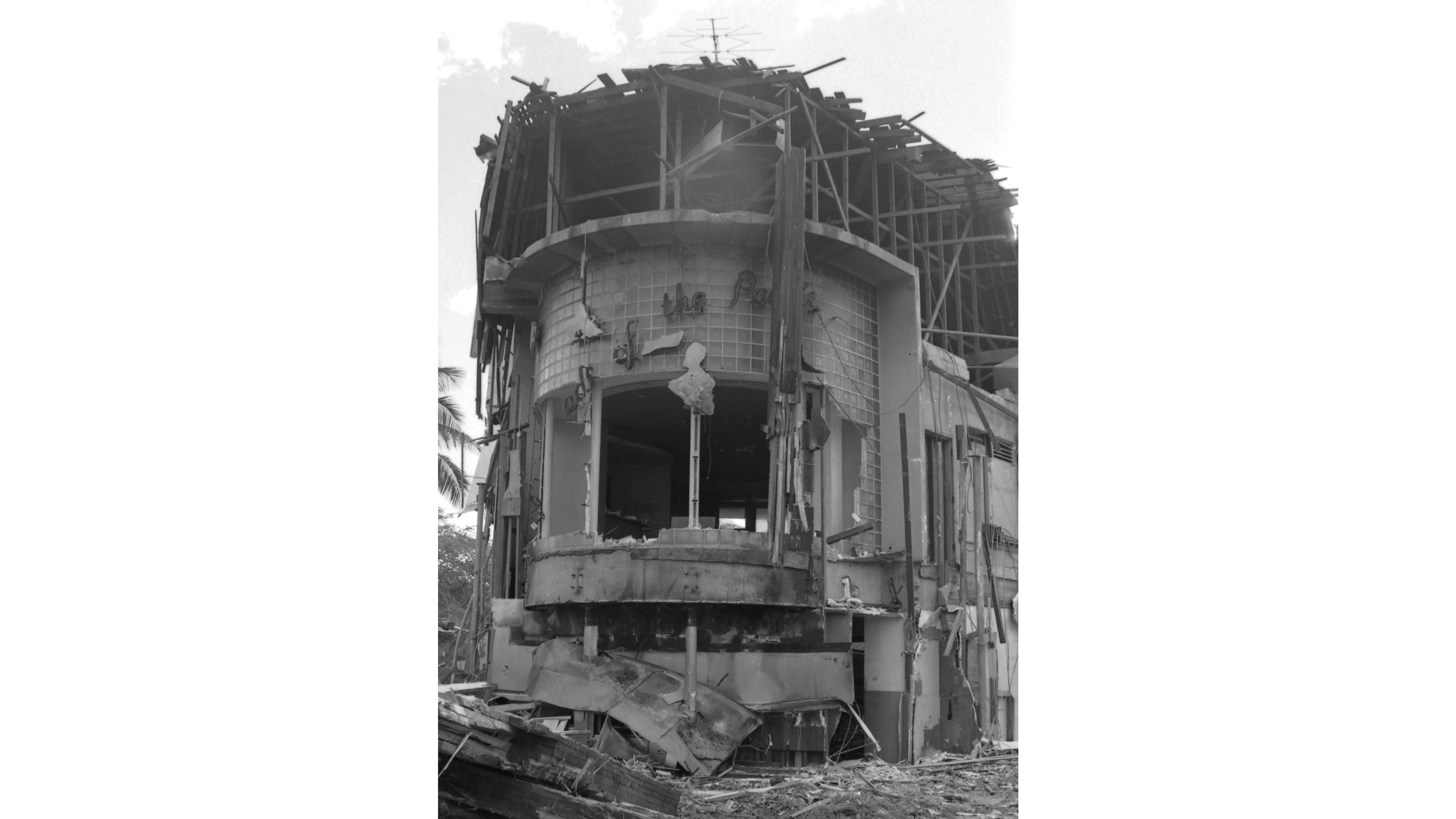 Coco's 1986 demolition