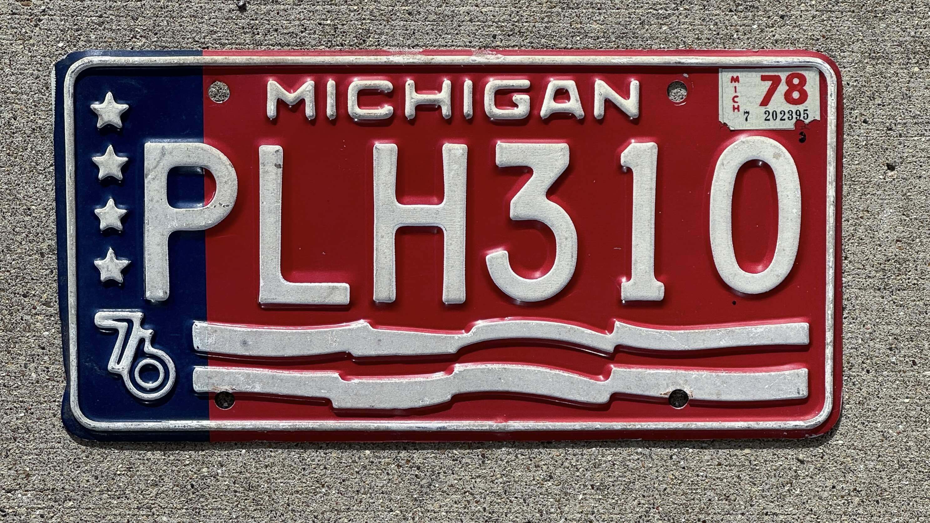 Michigan bicentennial plate