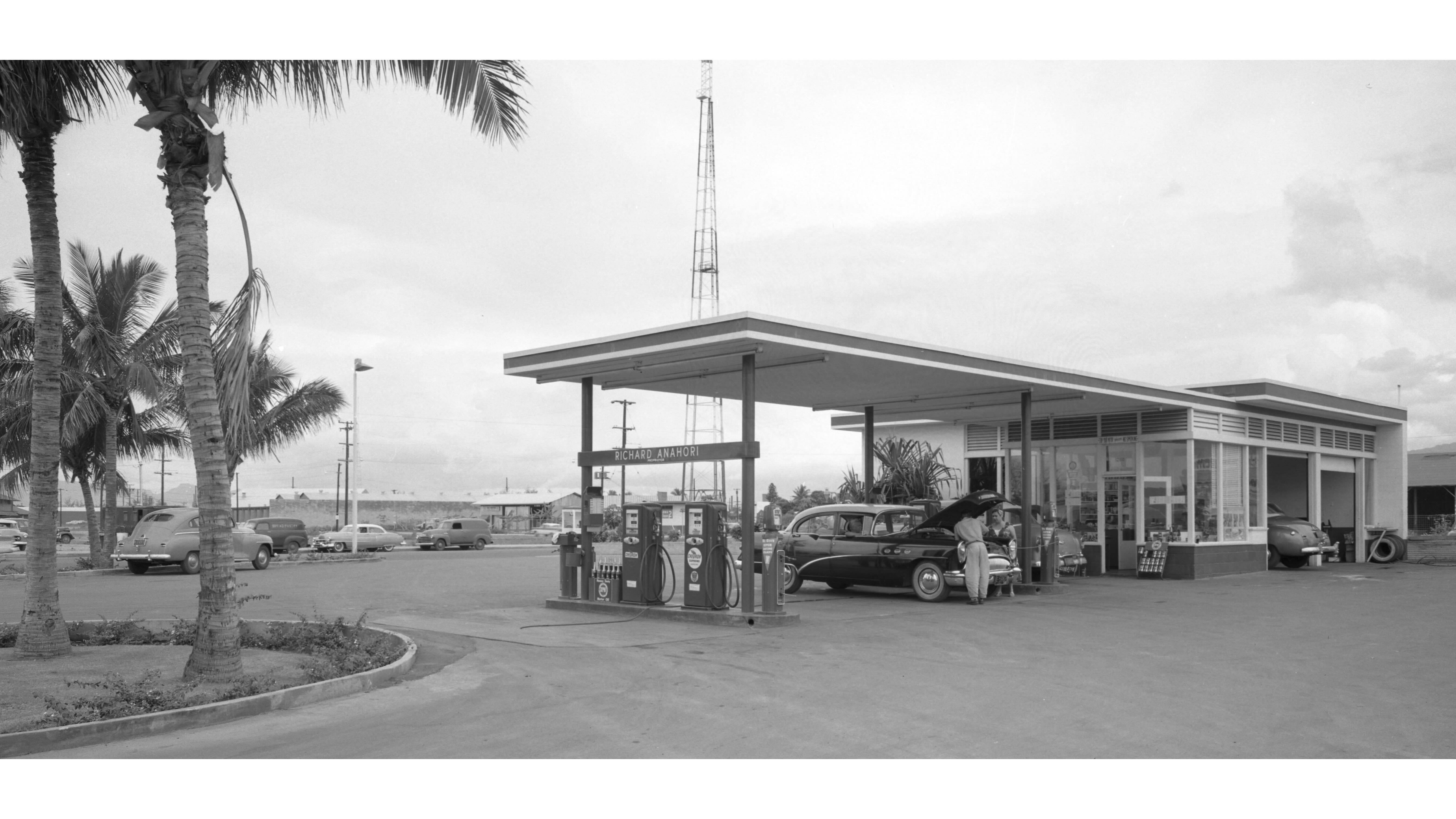 Chevron station Ward Avenue 1955