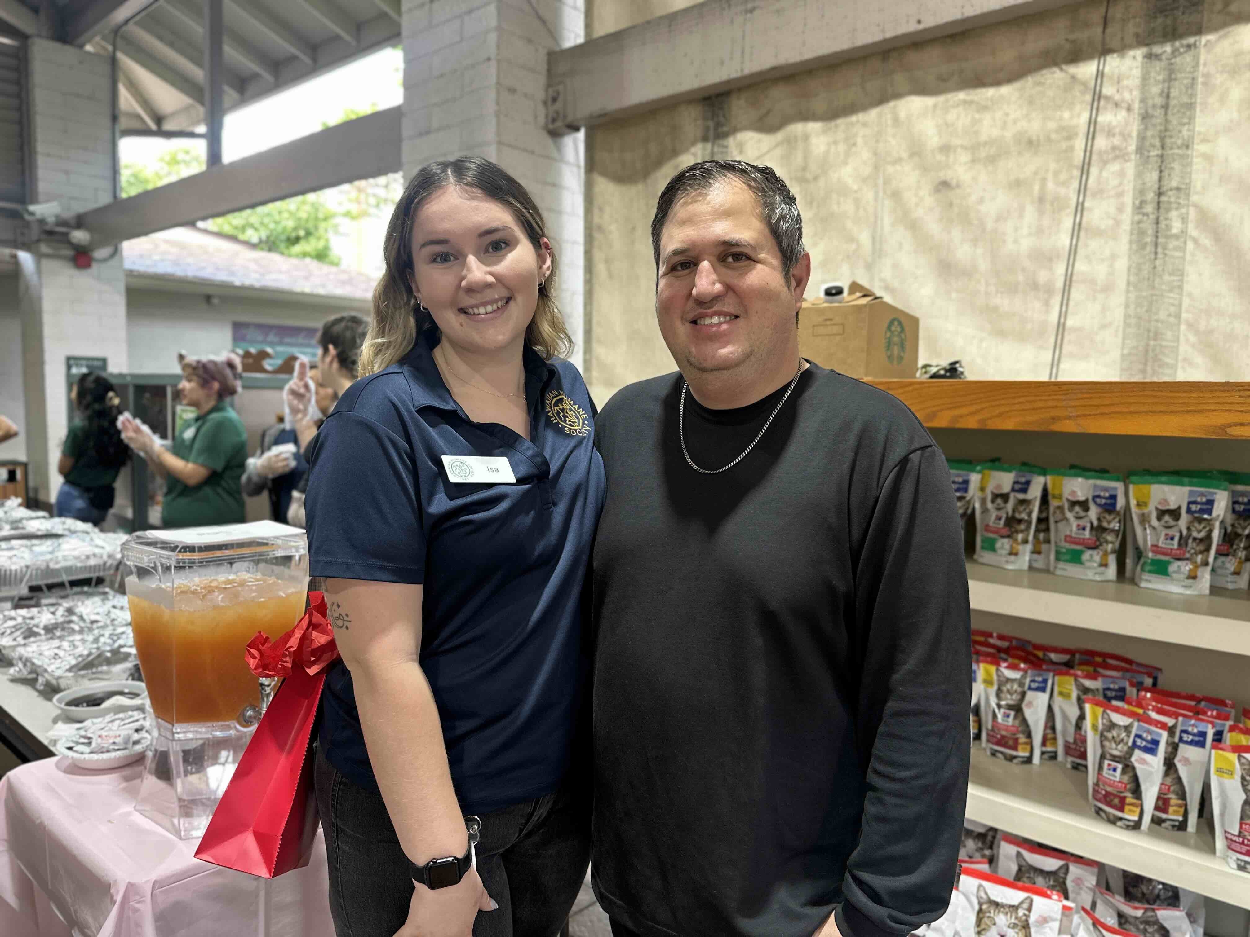 From left: Hawaiian Humane Society Volunteer Services Manager Isa Cortina with Volunteer Kevin Clegg at the Volunteer Appreciation Breakfast in 2024.