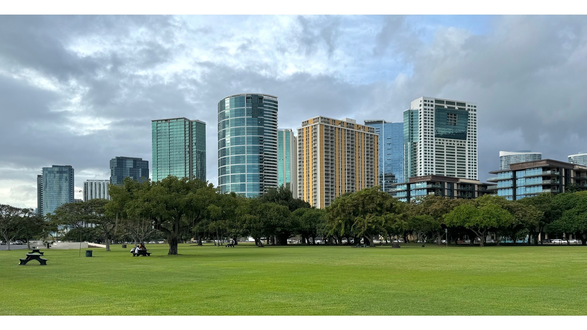 1350 Ala Moana and the Kaka‘ako Ala Moana skyline in 2026