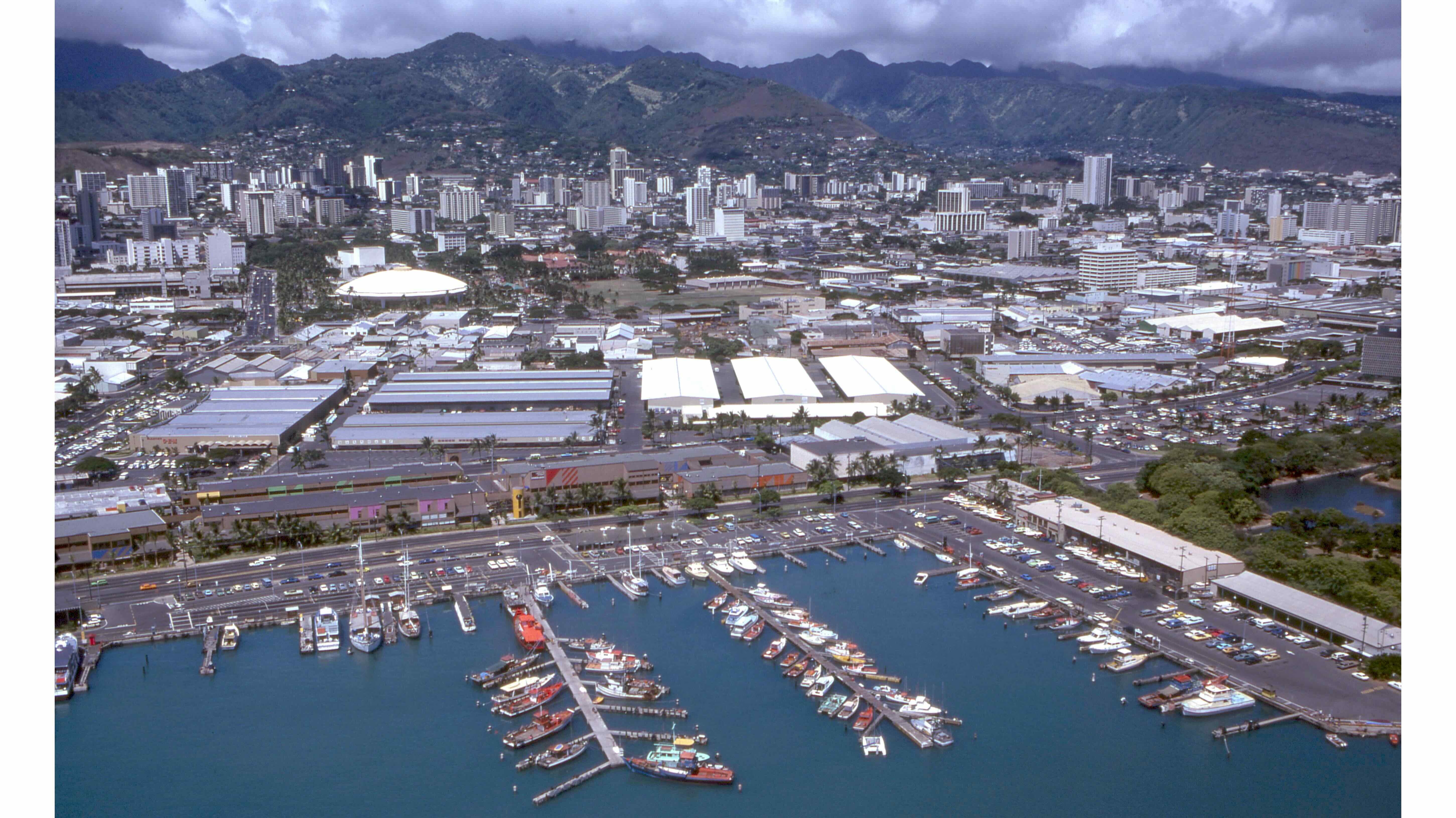 1976 aerial photo of Kewalo Basin