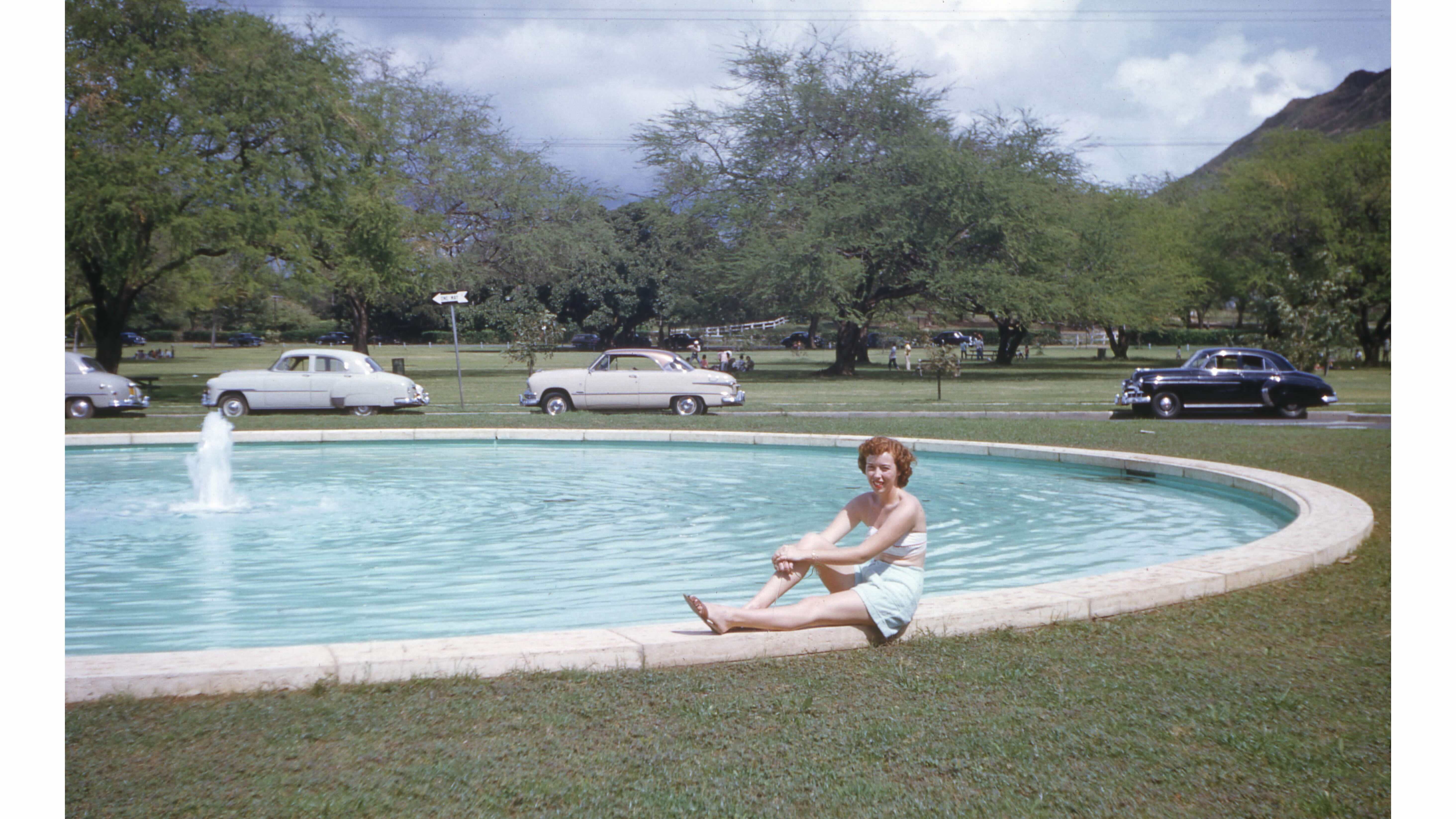 Kapiolani Park fountain in 1952