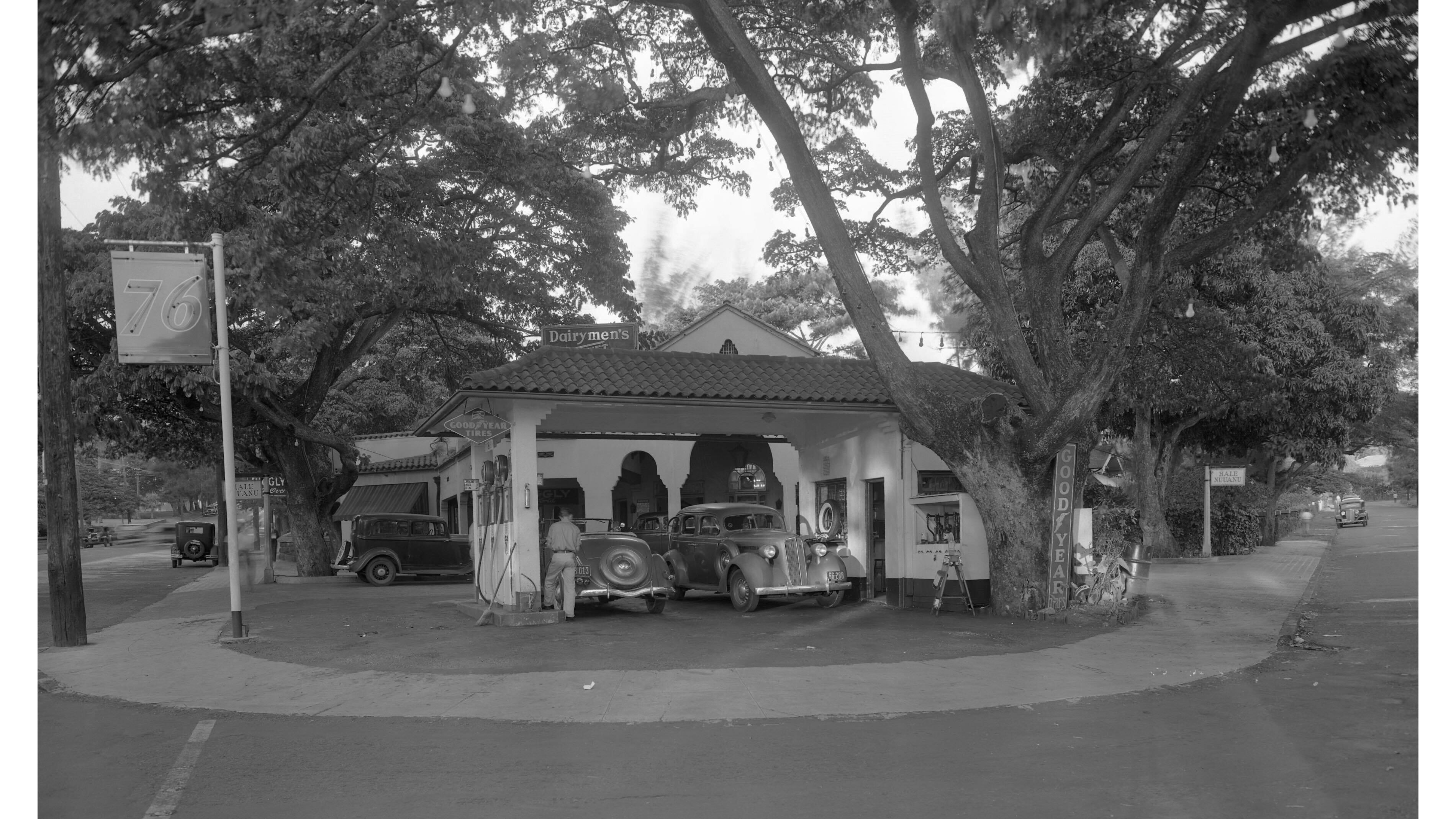 1938 Nuuanu gas station