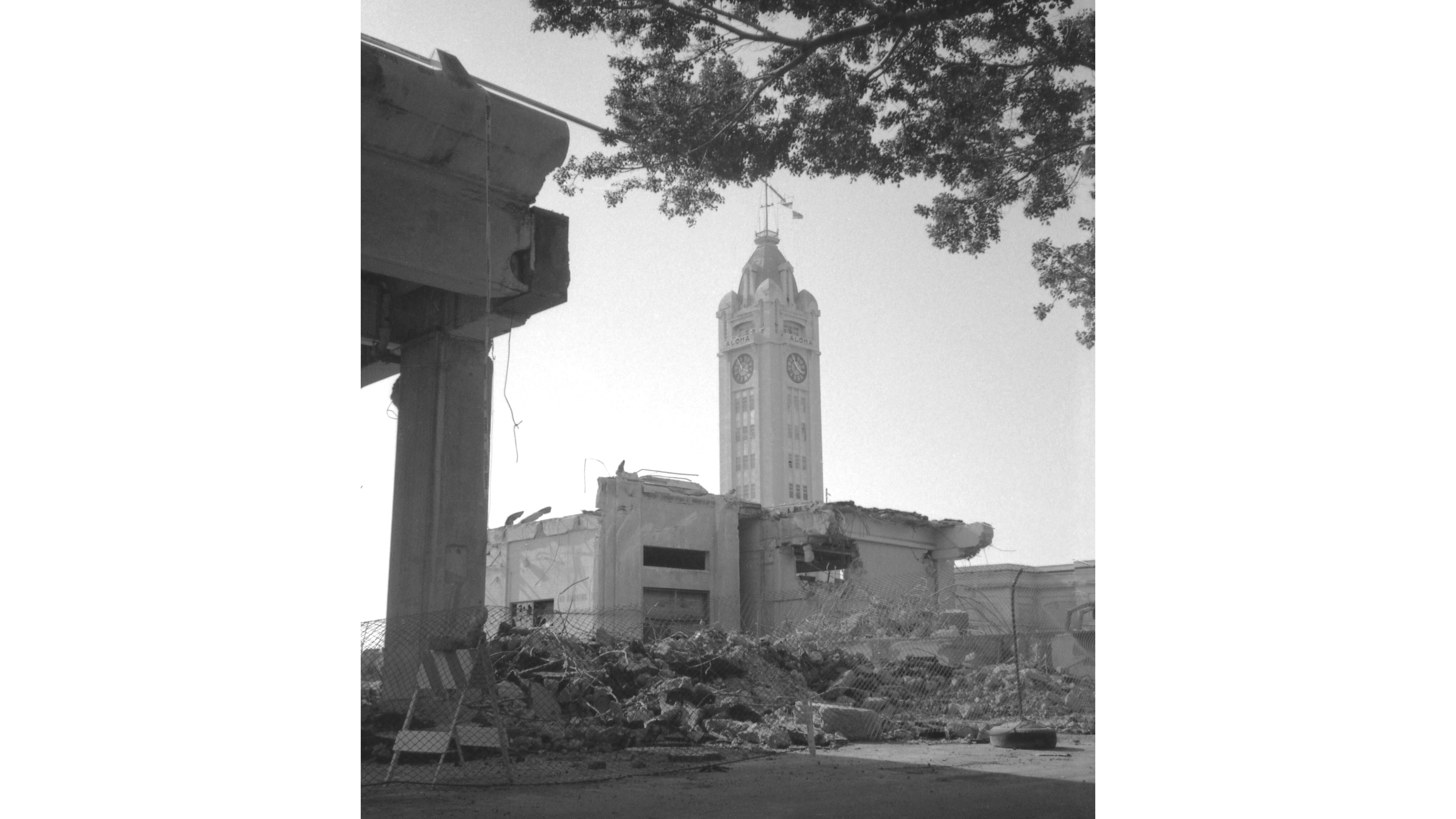 Aloha Tower demolition 1994