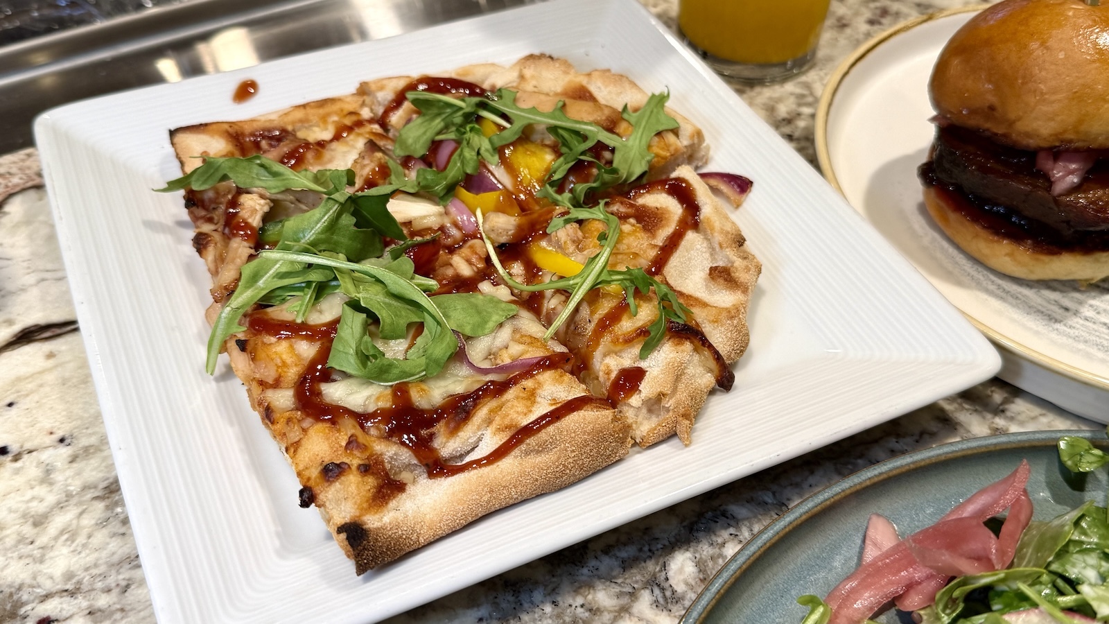 barbecue chicken flatbread