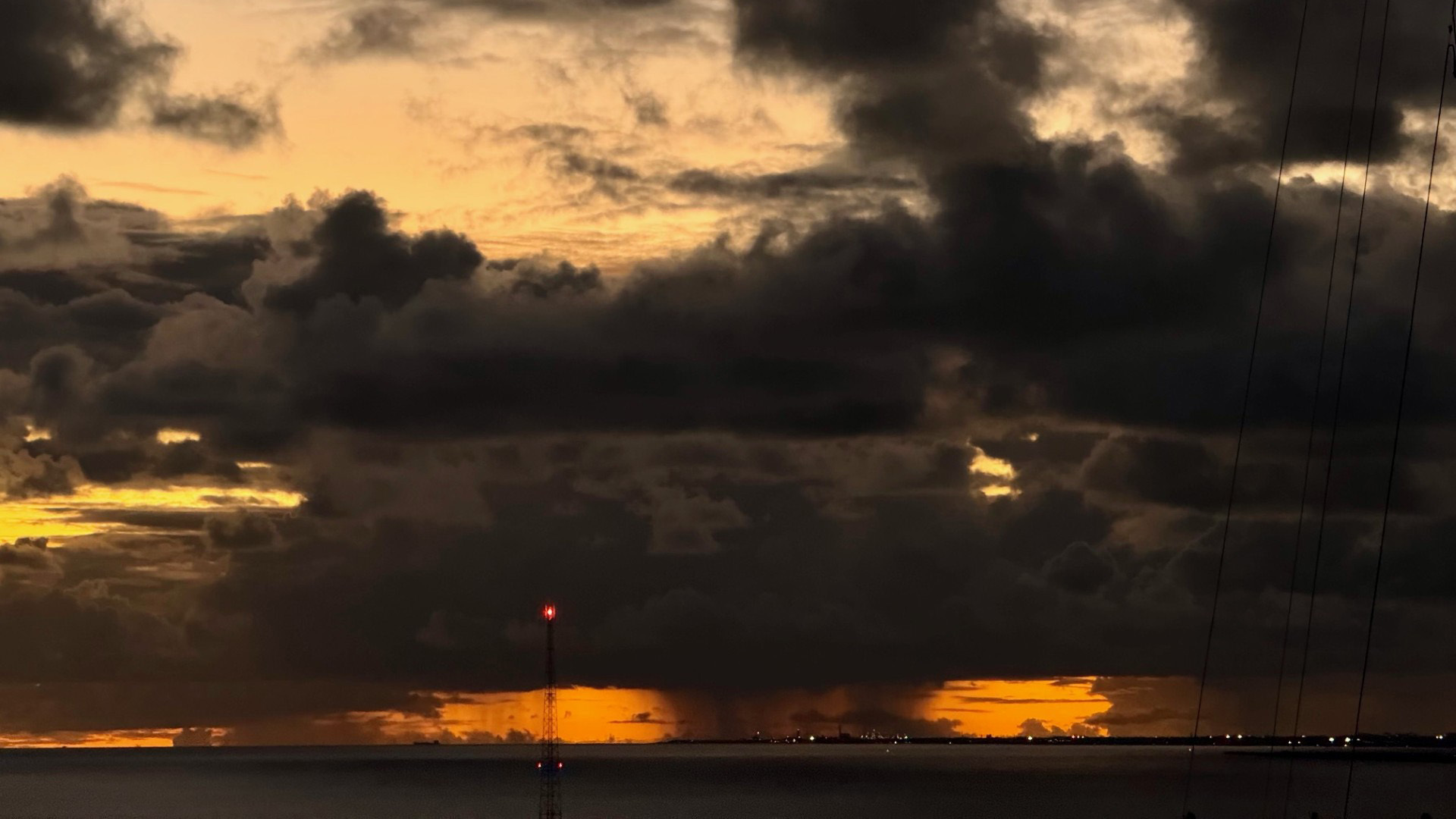 sunset at Ala Moana Park