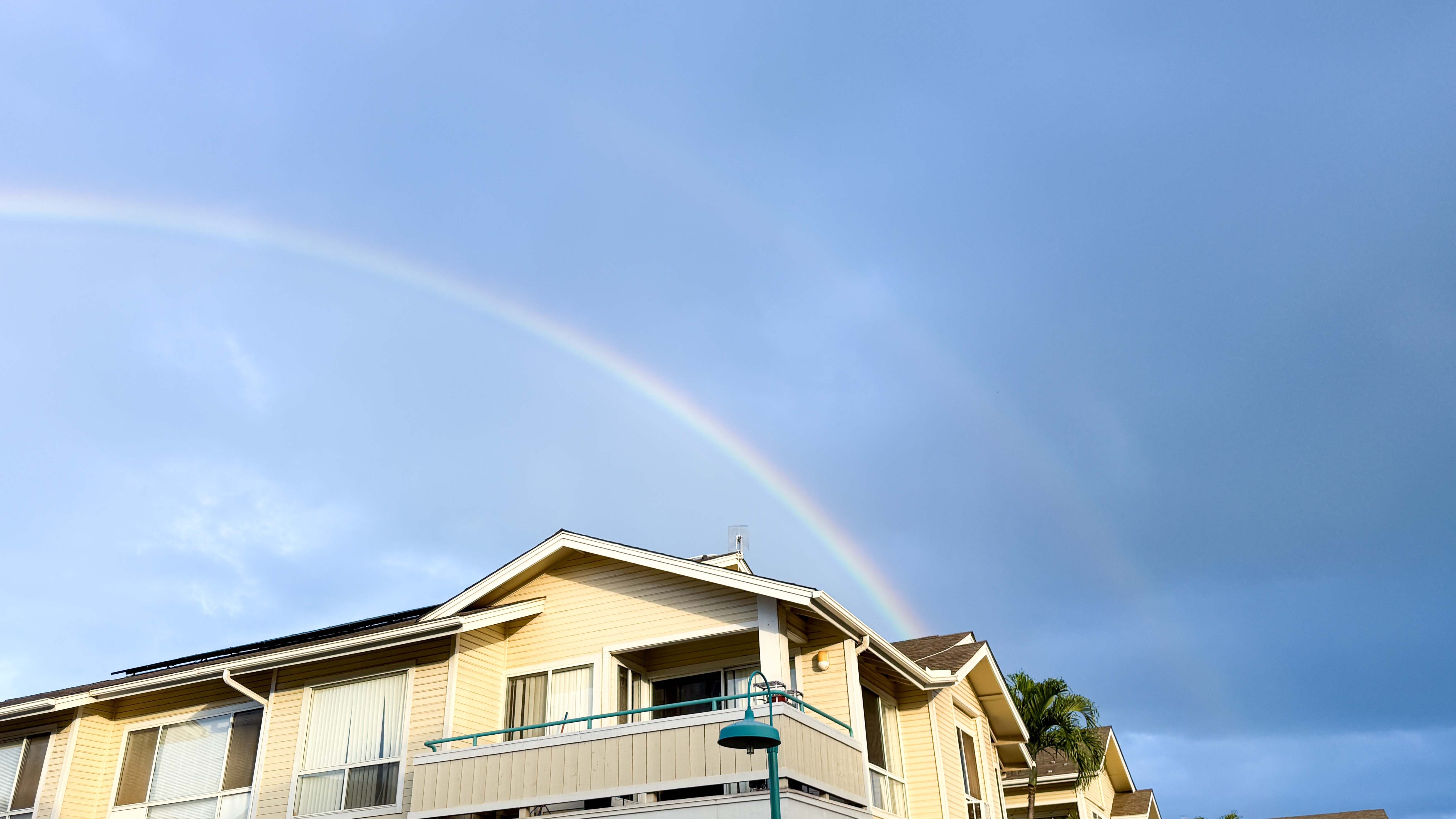 Double rainbow across the sky