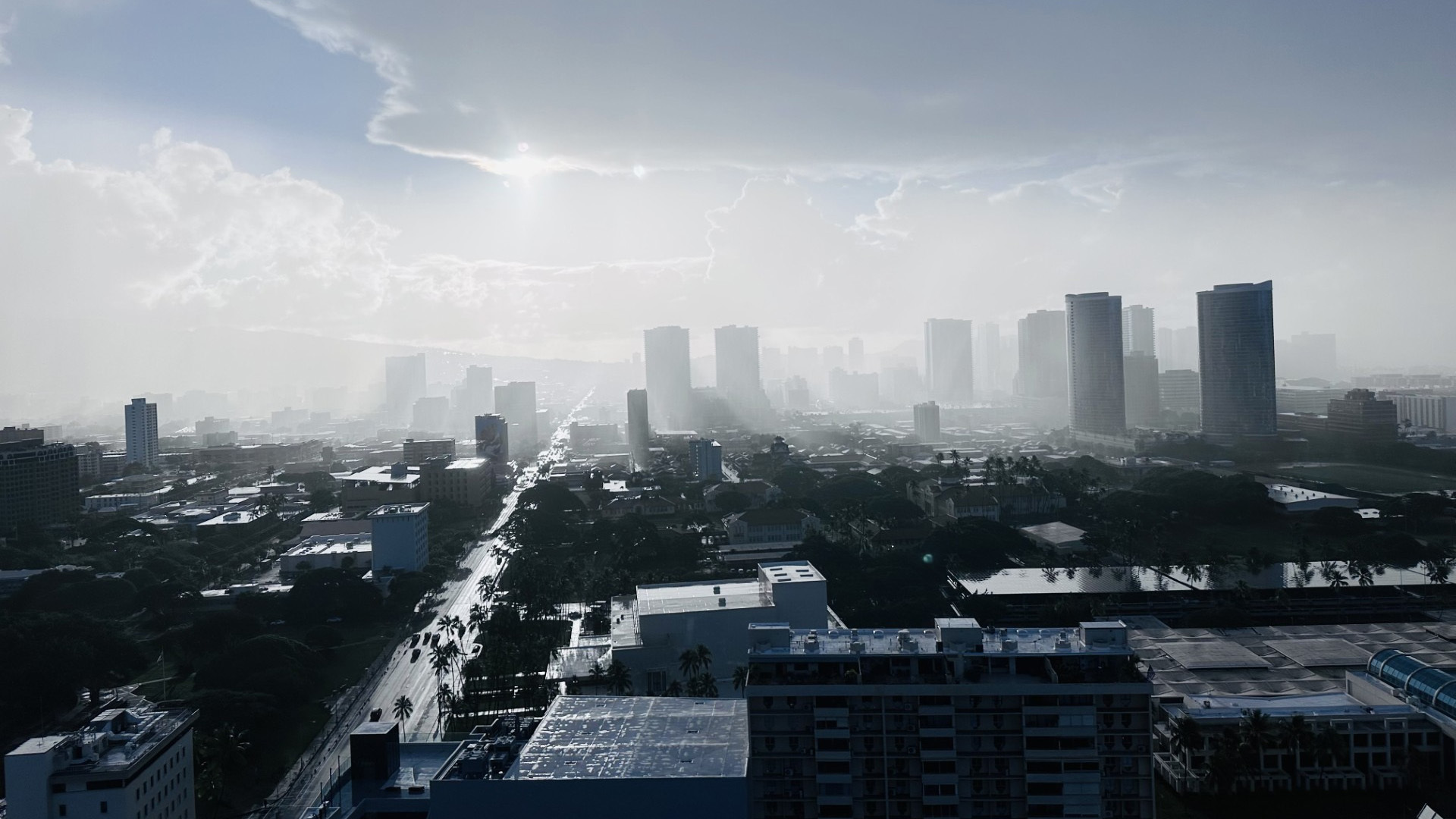 eerie sky on king street