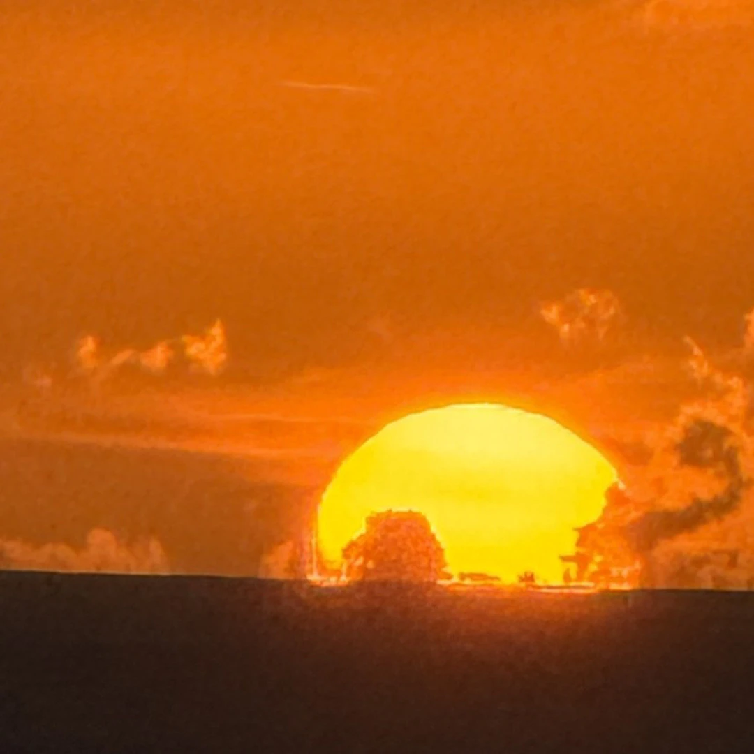 Sunset in Kakaʻako.