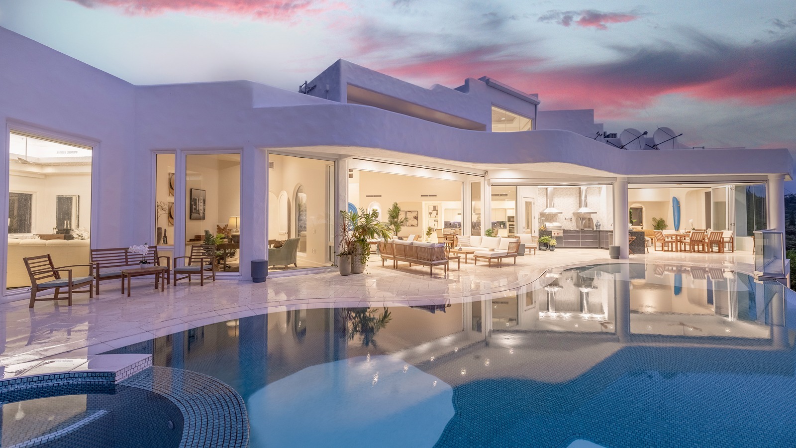 provided with a press release, along with credit info and permission from Lee Britos/pang comms on 091725