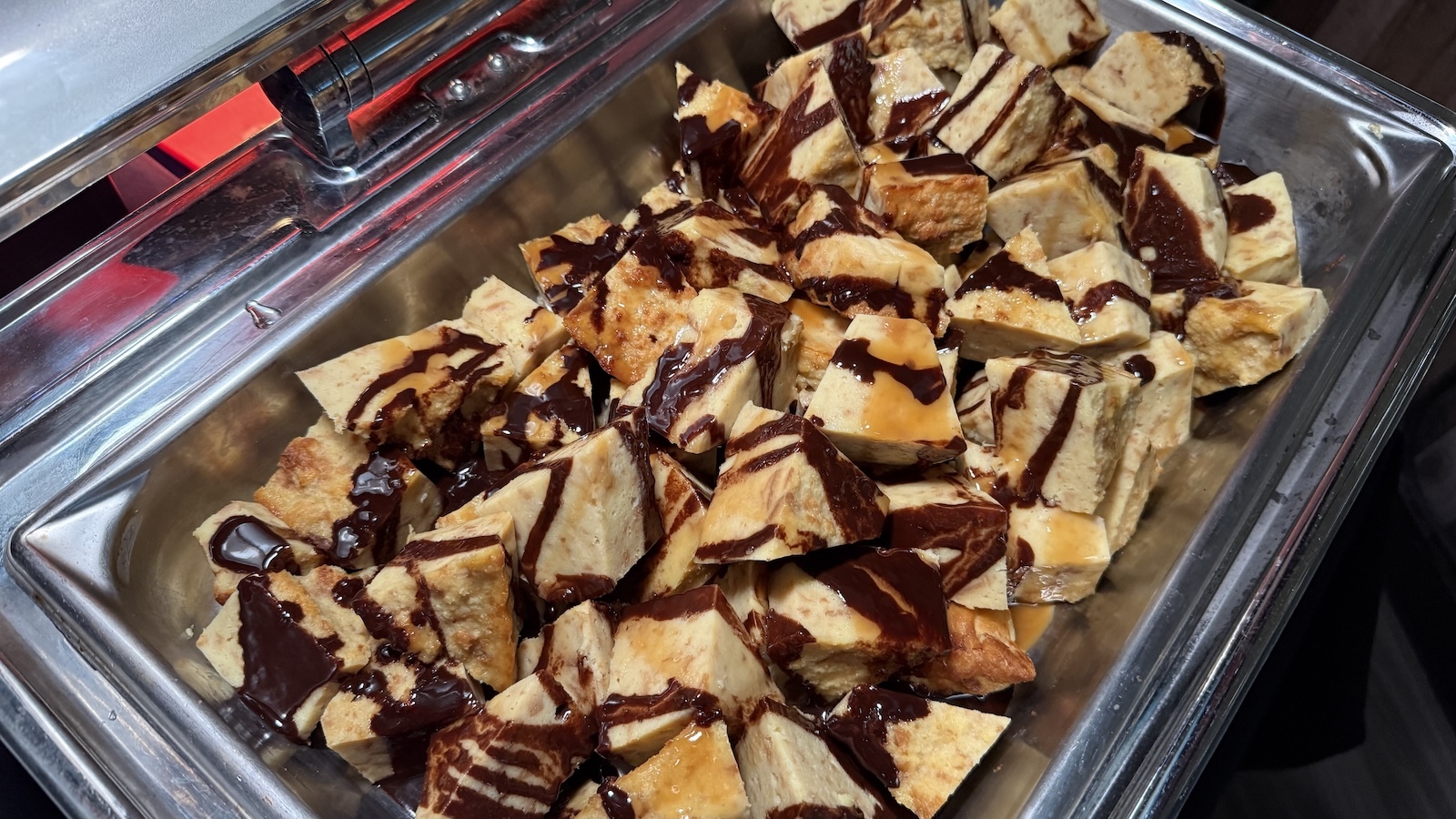 mac nut bread pudding