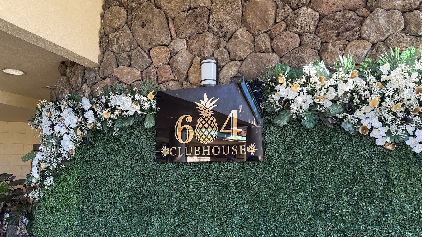 604 Clubhouse sign