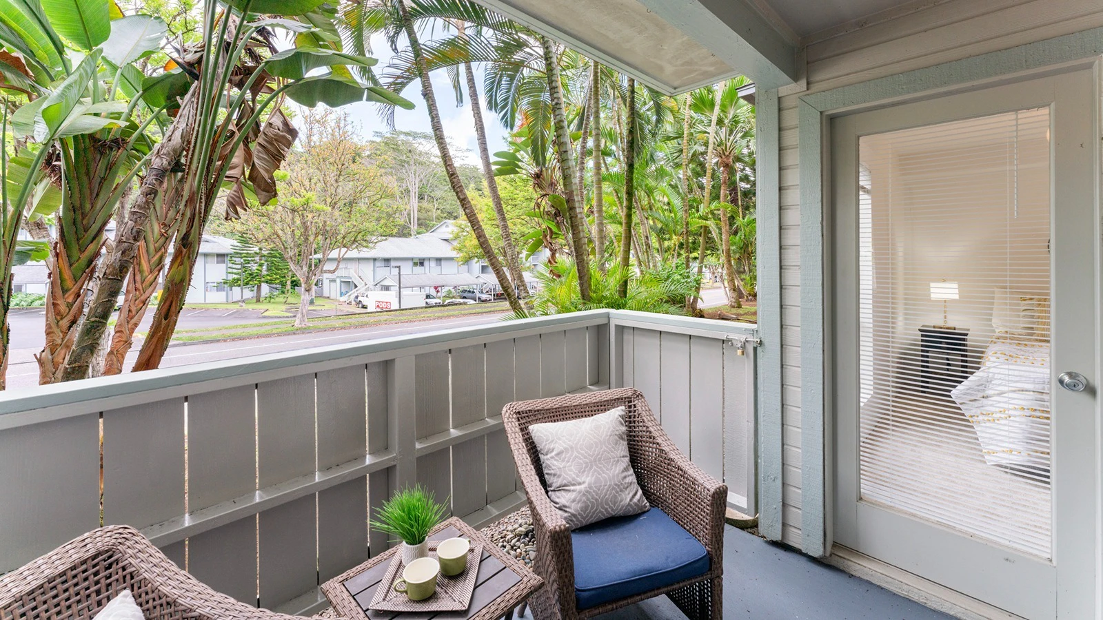 The covered lānai