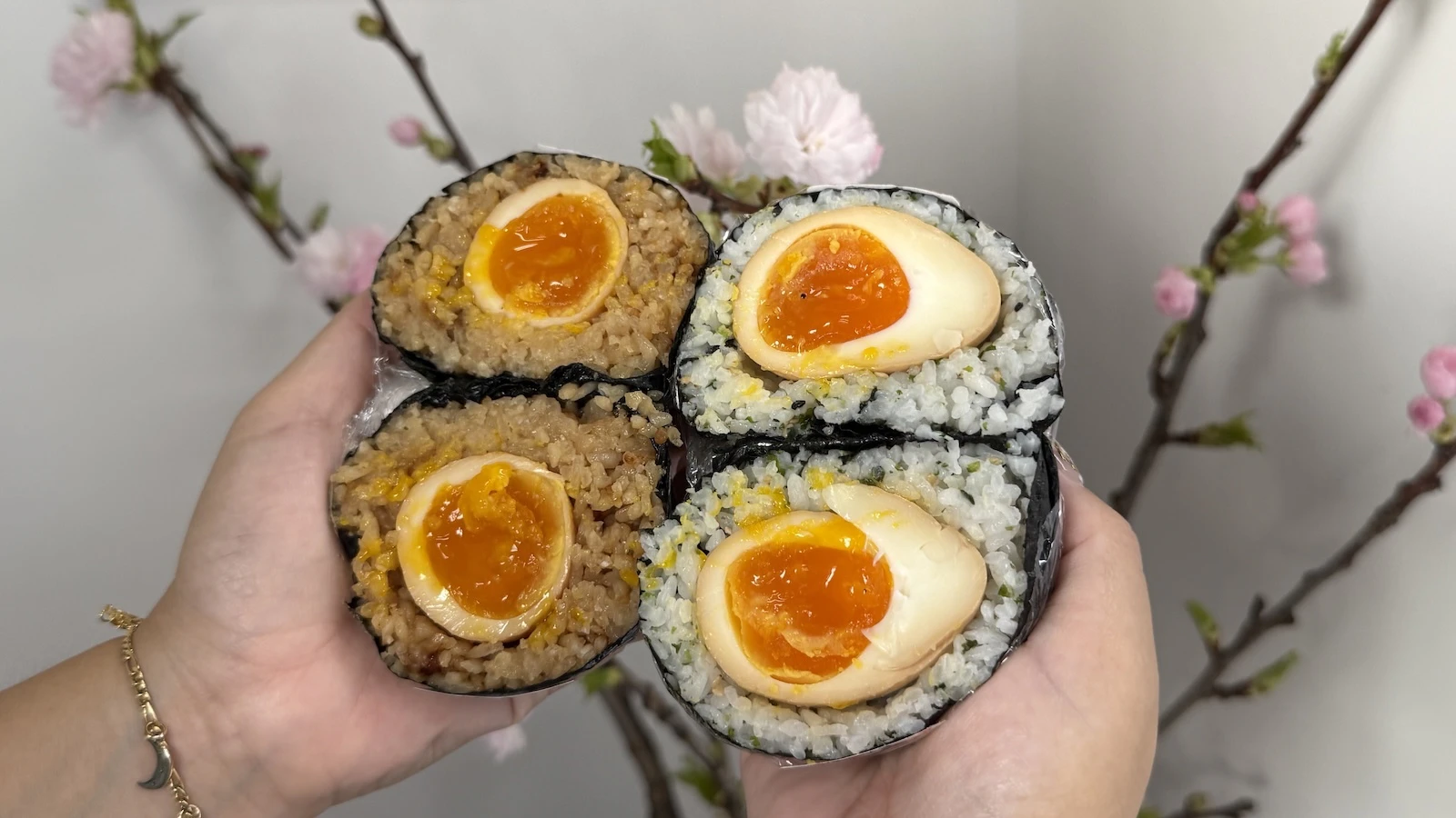 New ajitama musubi is an “egg-cellent” addition to the Kakaʻako neighborhood