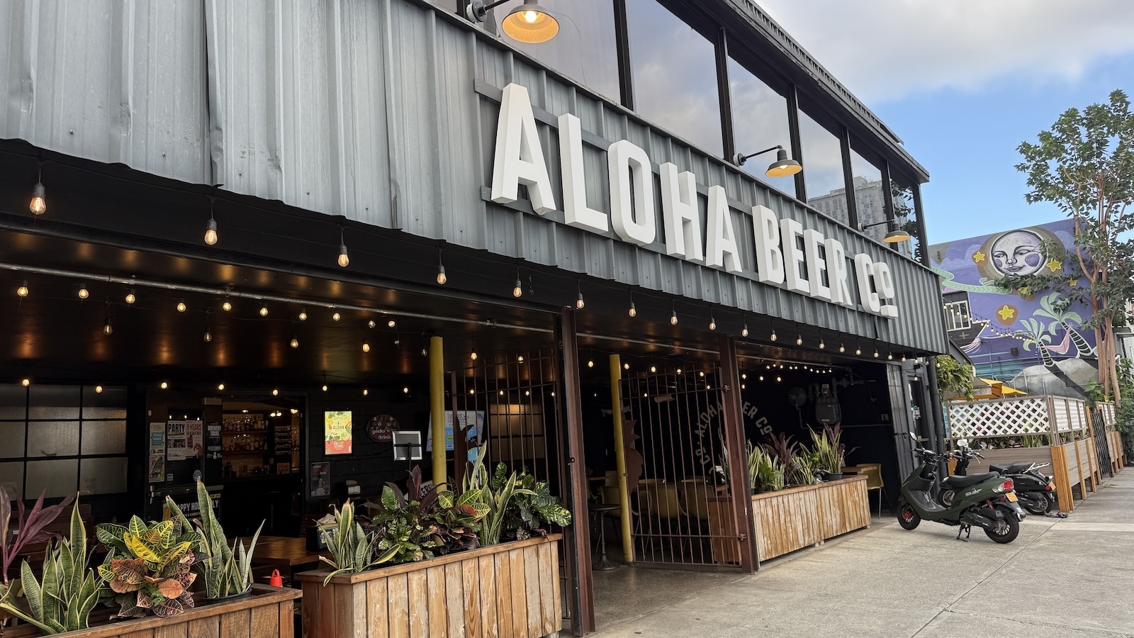 Aloha Beer sign
