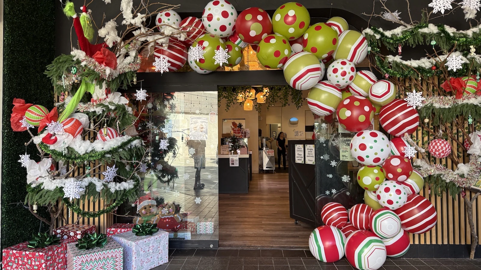 Grinchmas Bar entrance