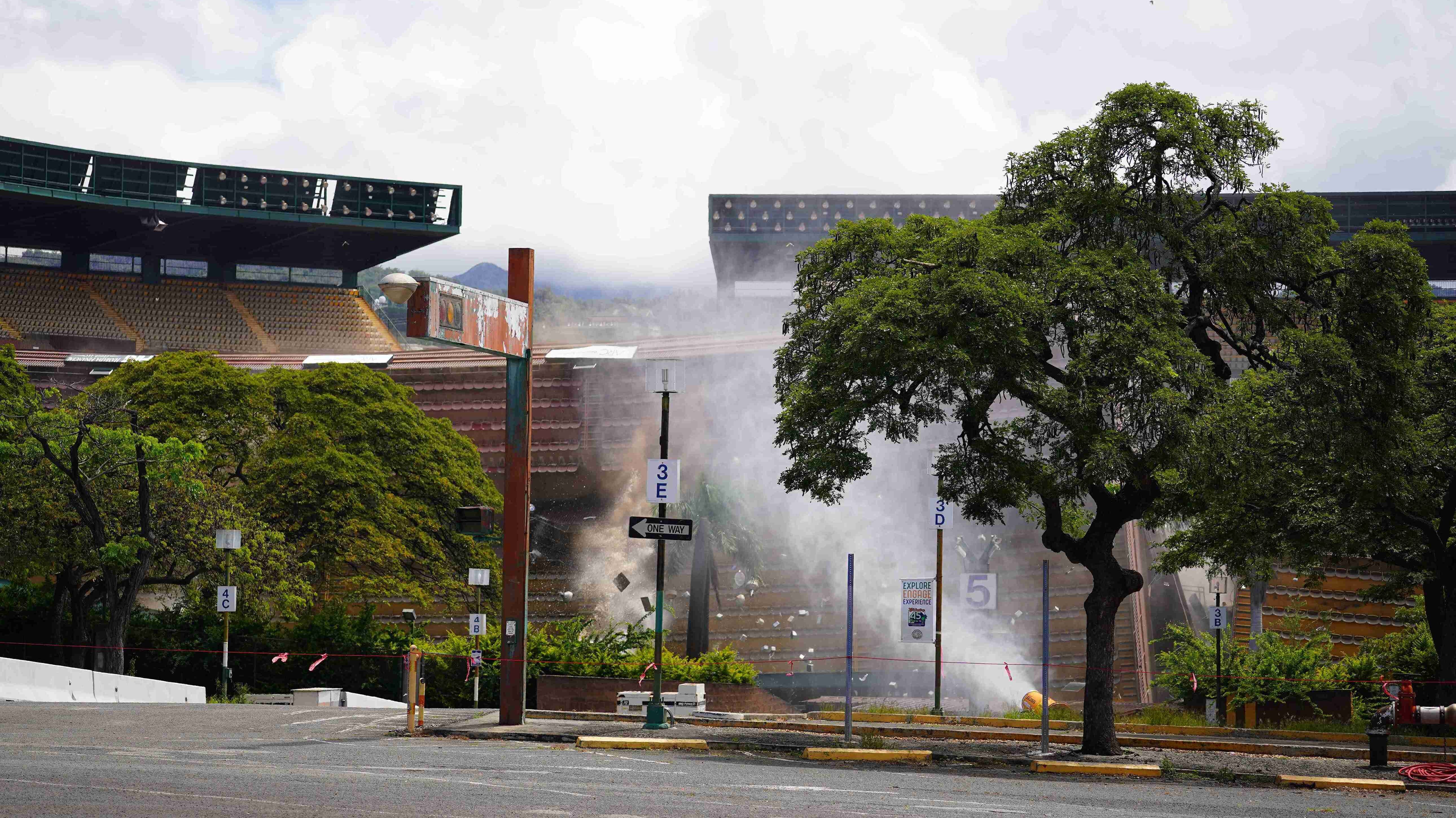 Live demolition work continues at Aloha Stadium