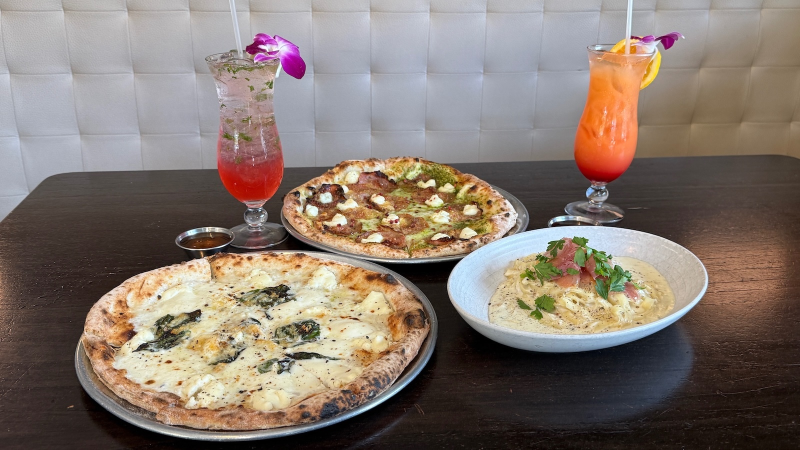 This Honolulu eatery has a BOGO 50% off lunchtime pizza deal