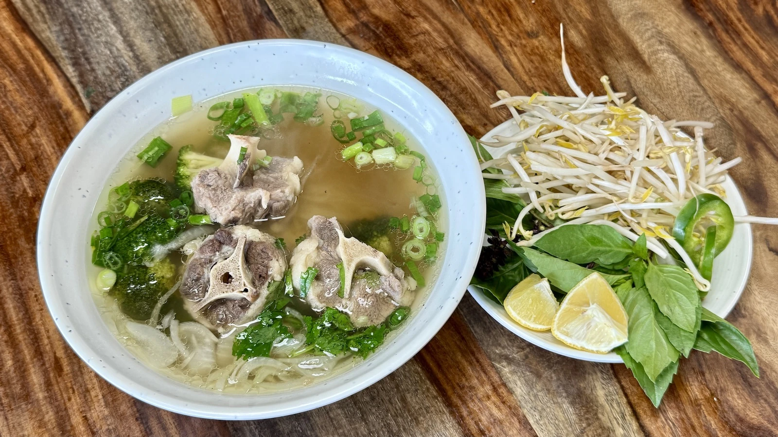 oxtail pho