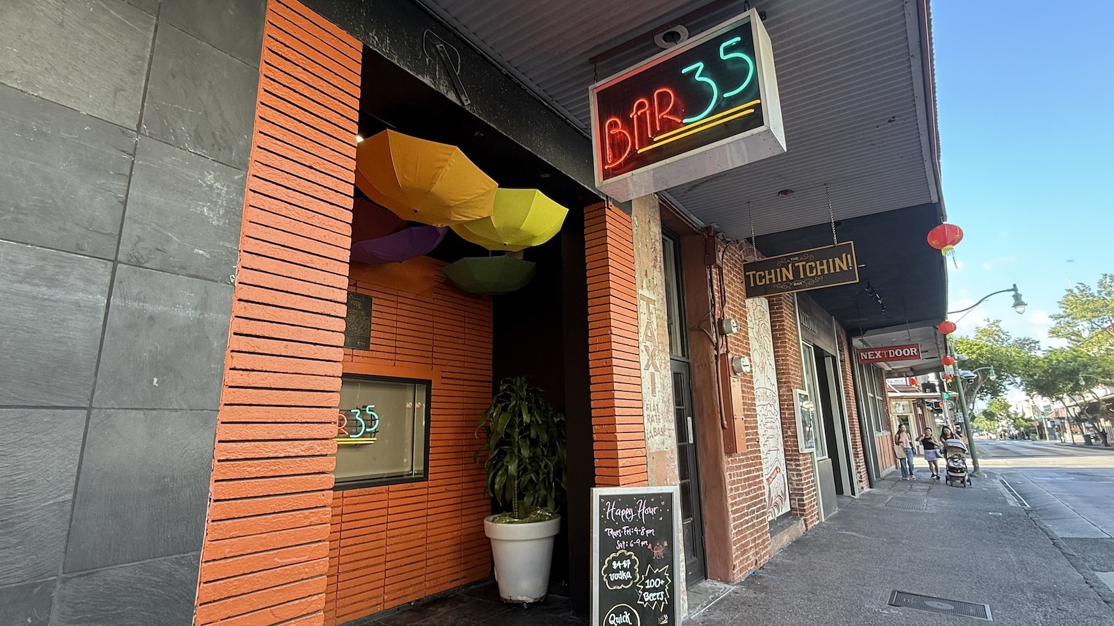 Bar 35 sign