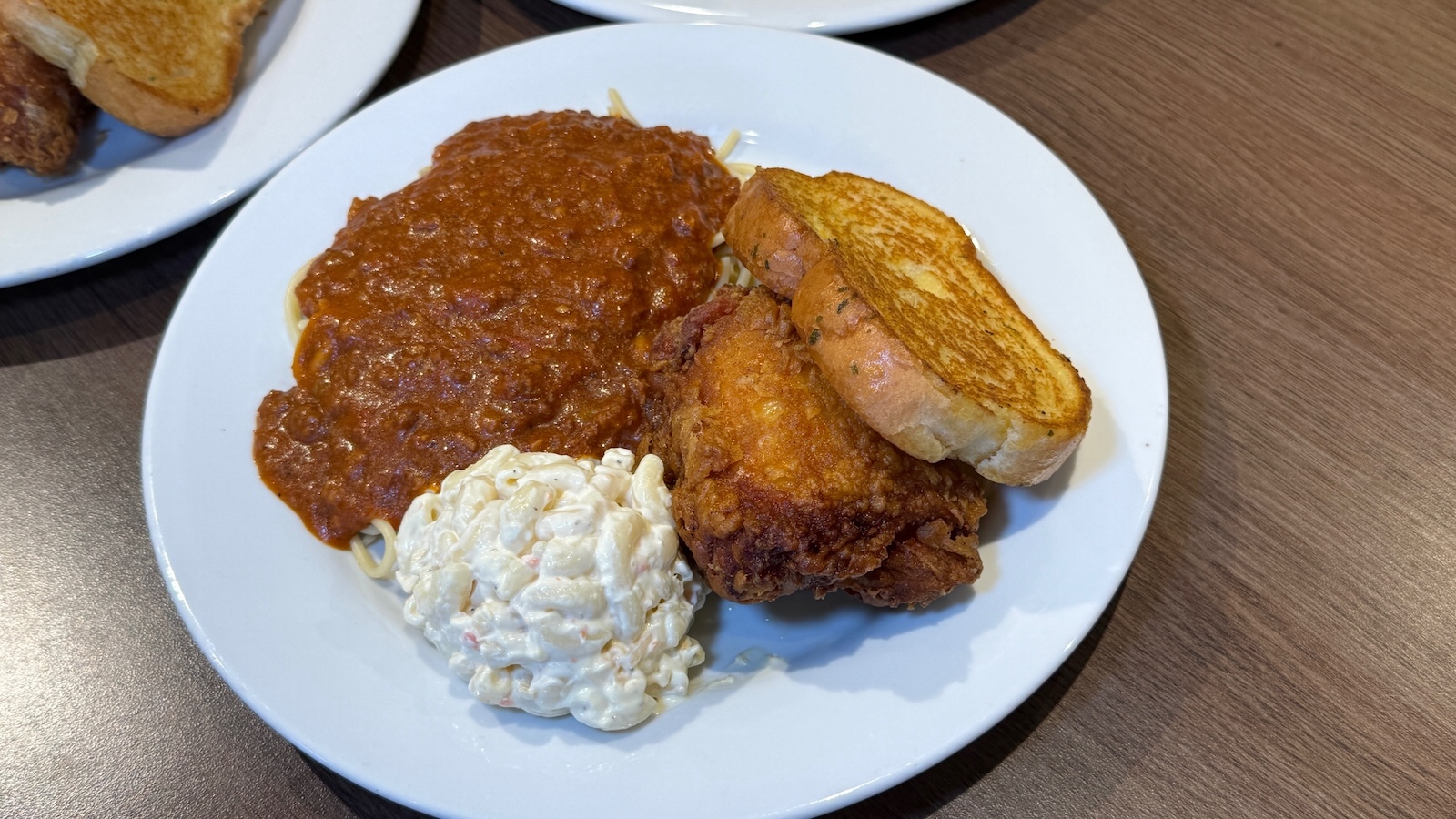 spaghetti and chicken mixed plate