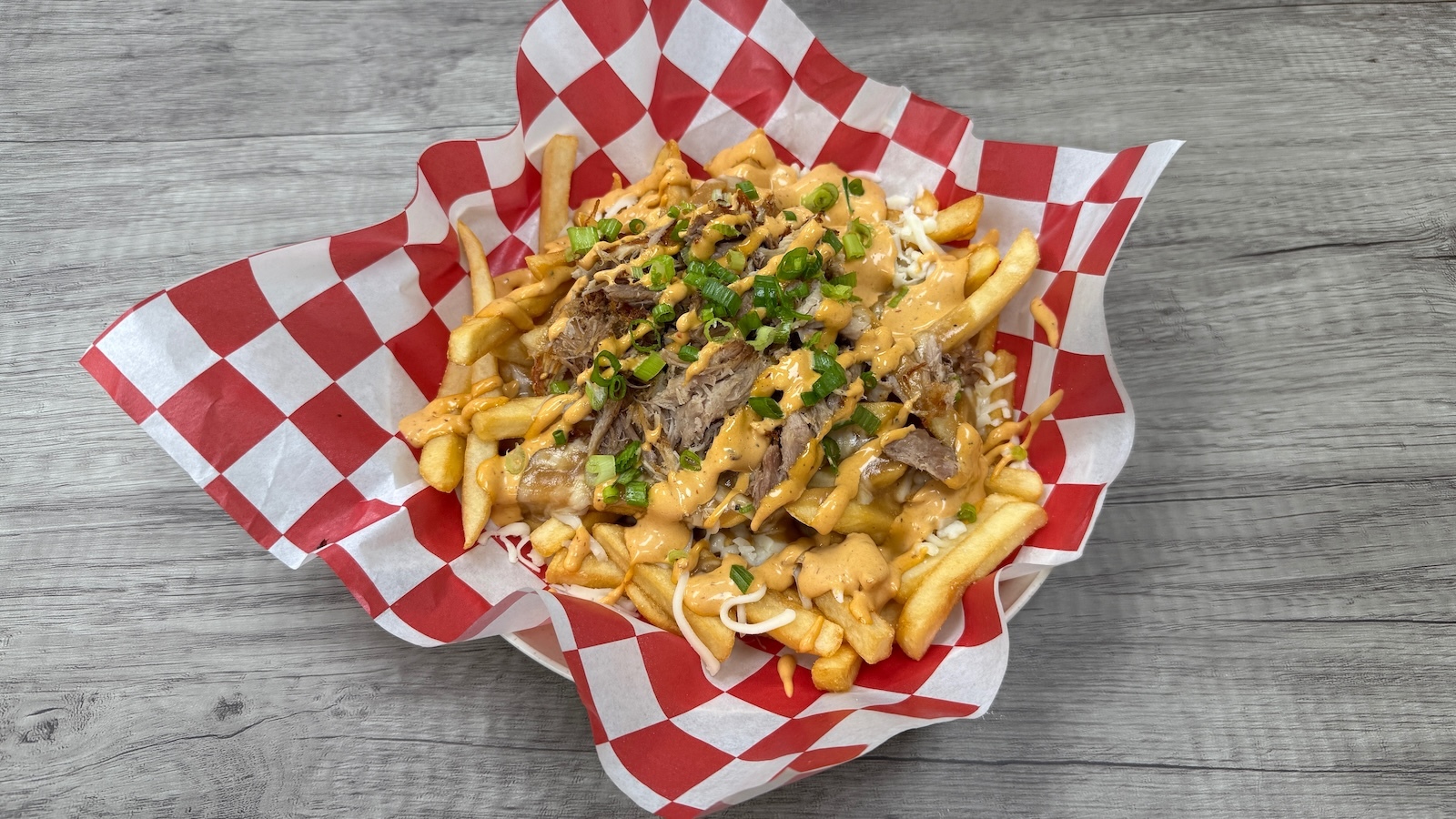 kalua pork poutine