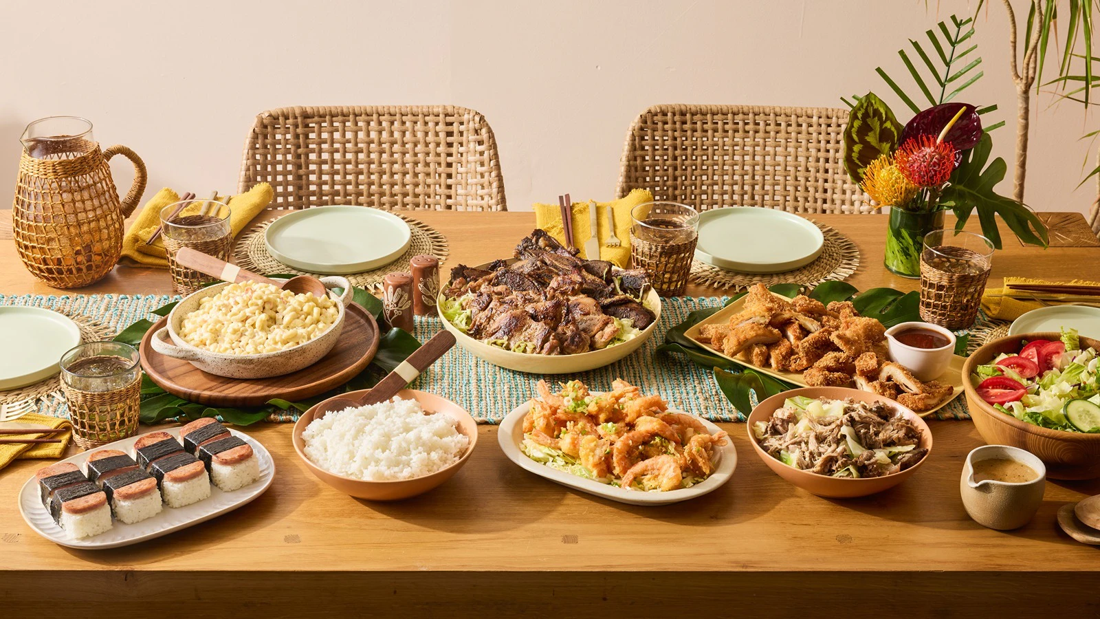 Food from L&L Hawaiian Barbecue