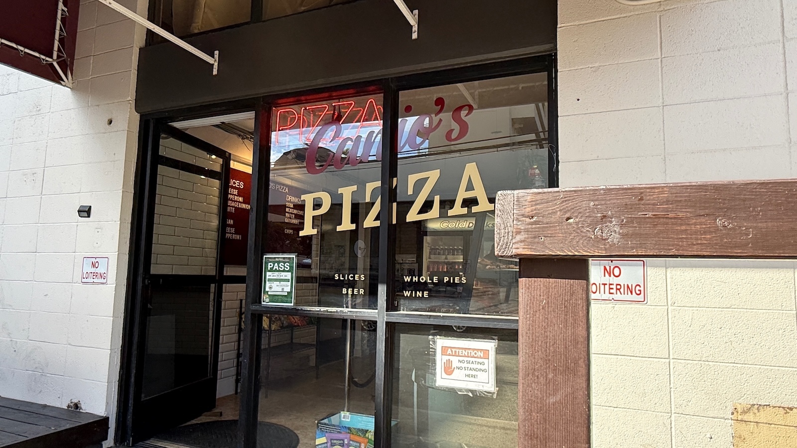 Canio's Pizza sign