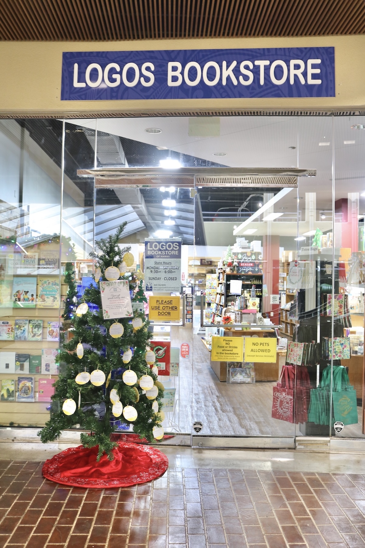 Find one of the Ward Senior Giving Trees this year at Logos Bookstore in Ward Centre.