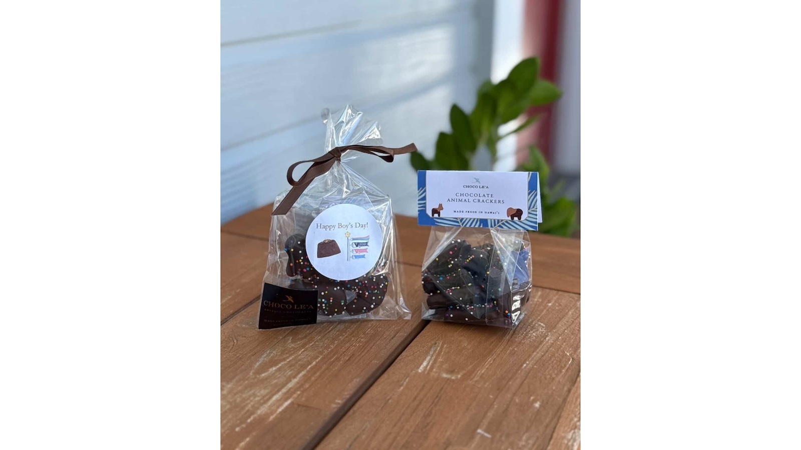 chocolate covered Oreos and animal crackers