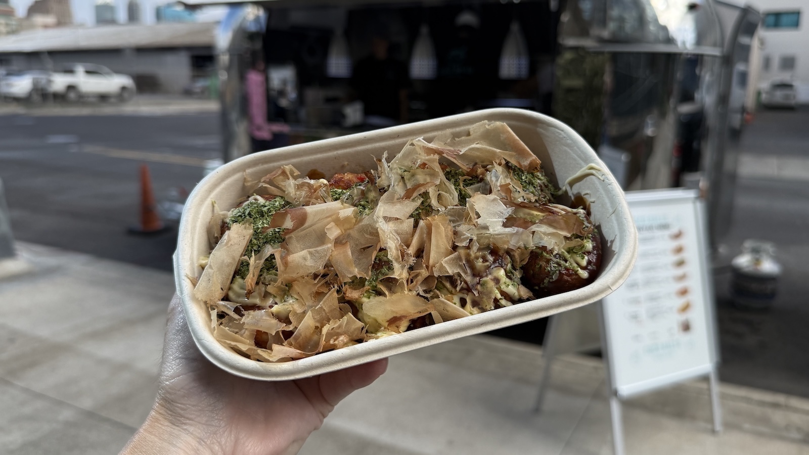 takoyaki in box