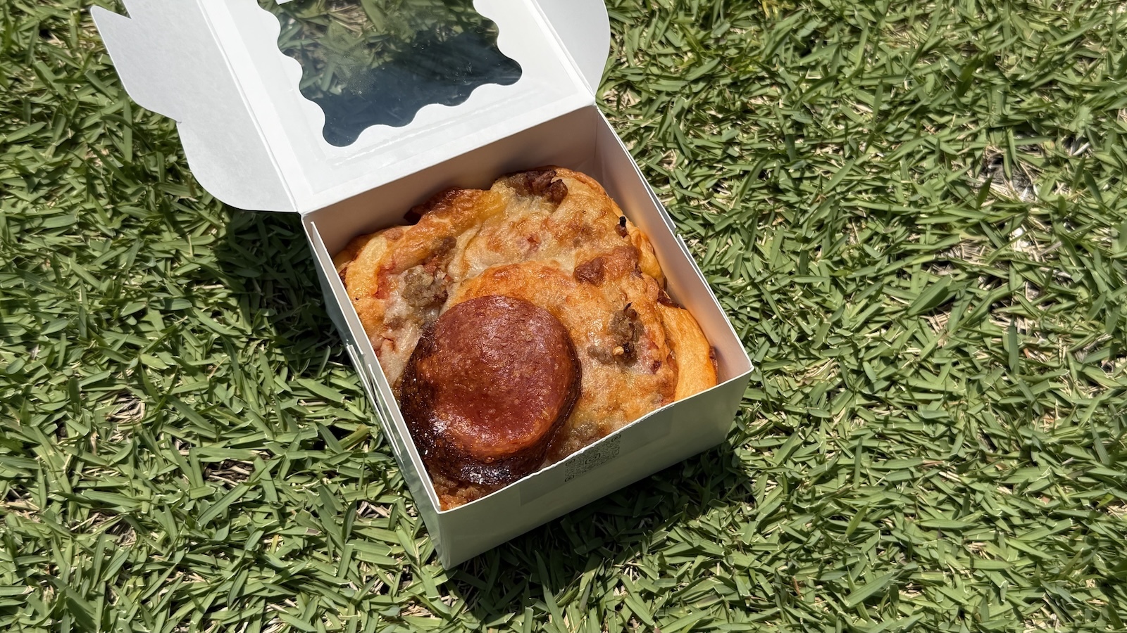 Deluxe pizza rollz