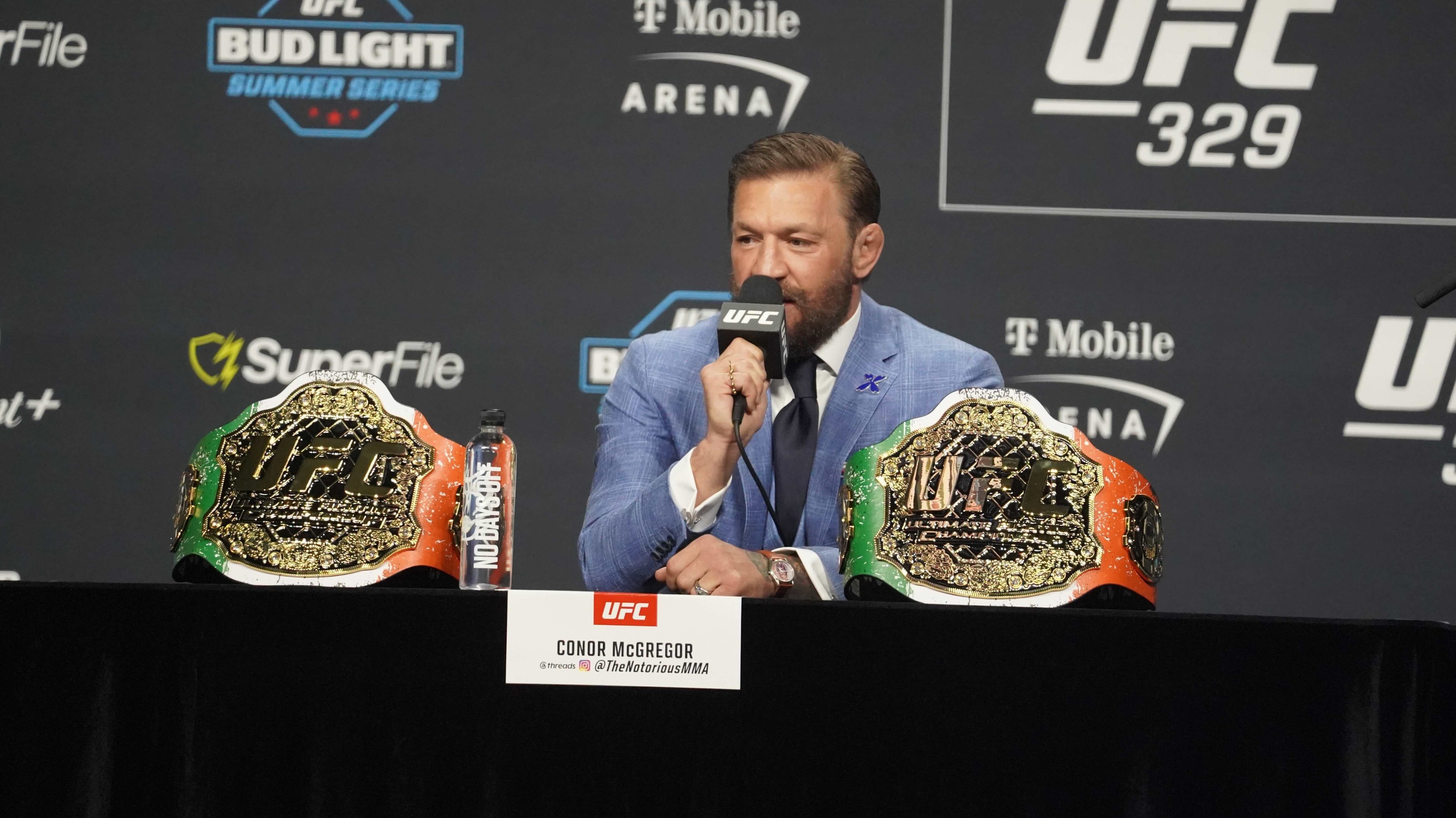 Conor McGregor 070926