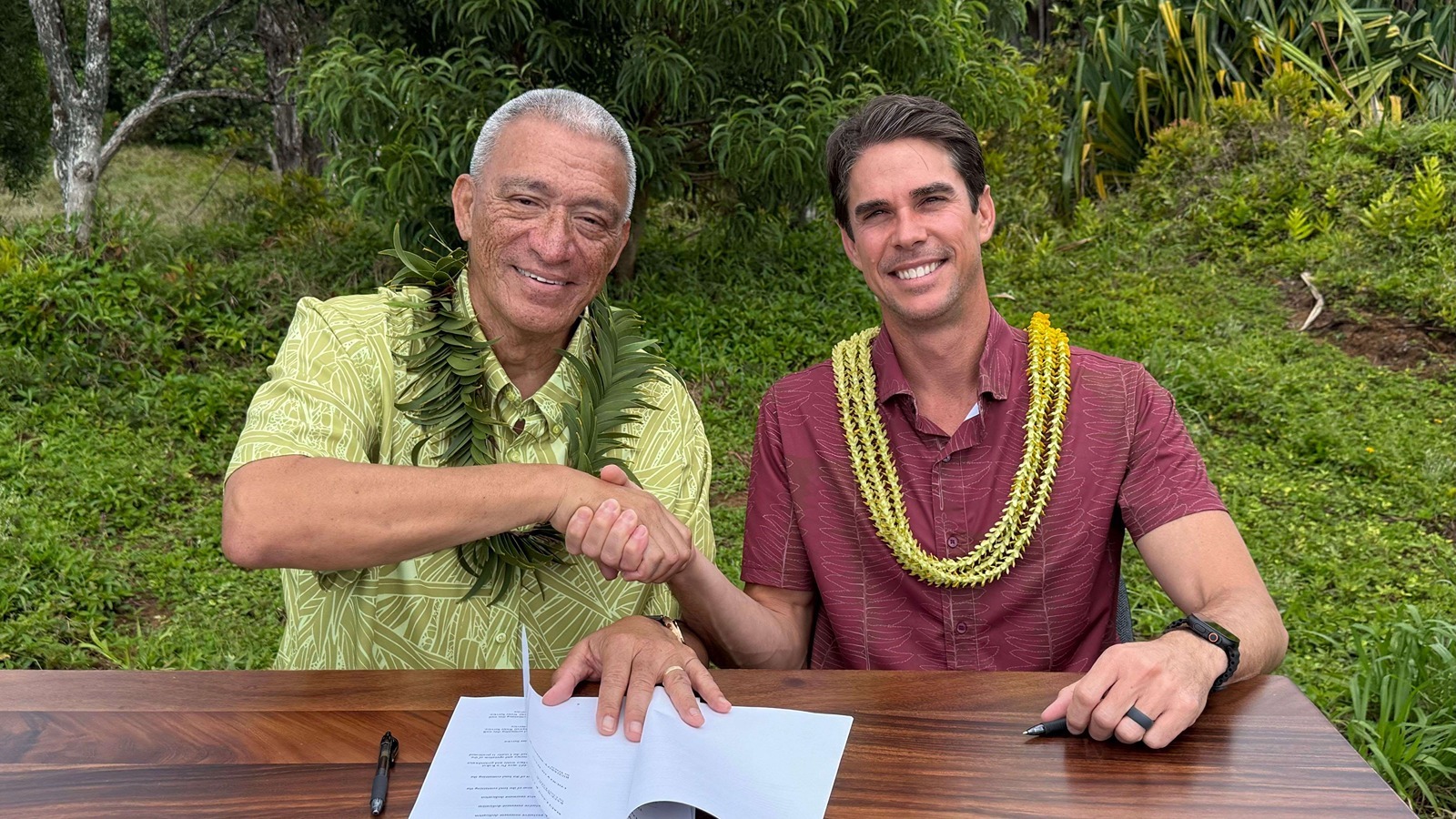 A memorandum of agreement between Maui County and Maui Land & Pineapple Co. sets the stage for the county to acquire MLP's West Maui water infrastructure. Pictured here are Maui County Mayor Richard Bissen and Maui Land & Pineapple CEO Race Randle.