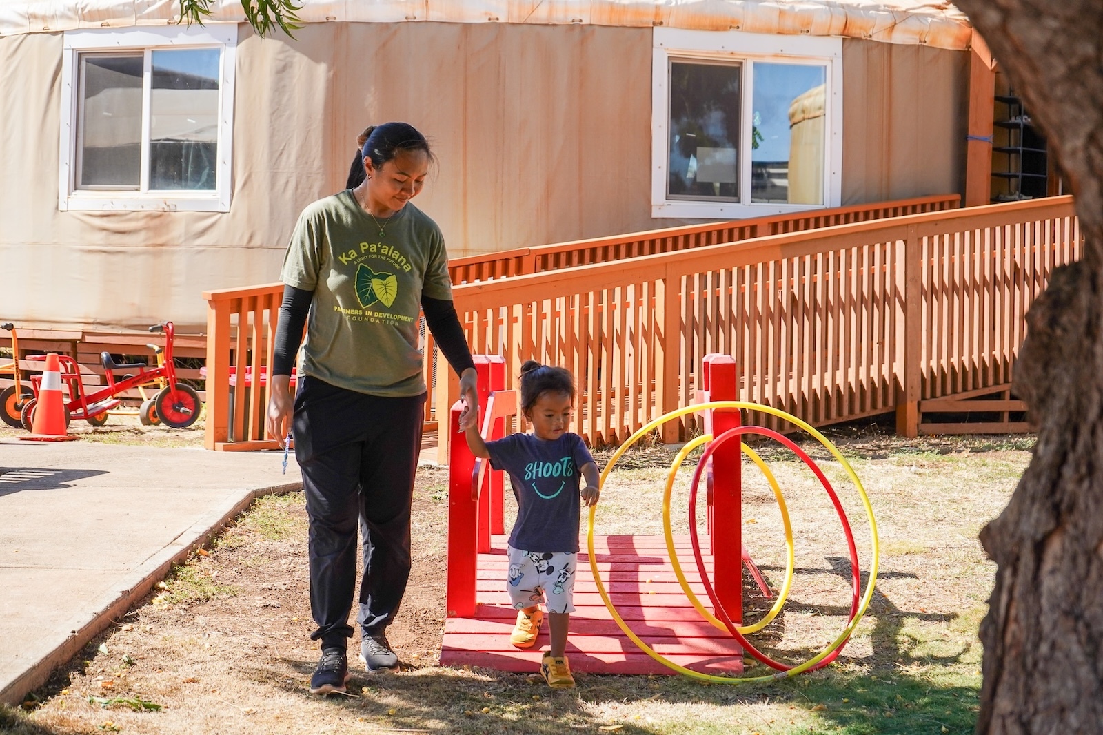 Of PIDF’s 10 free community programs offered statewide, three are dedicated to early childhood education: Ka Pa’alana Homeless Family Education, Nā Pono No Nā ʻOhana and Tūtū and Me.