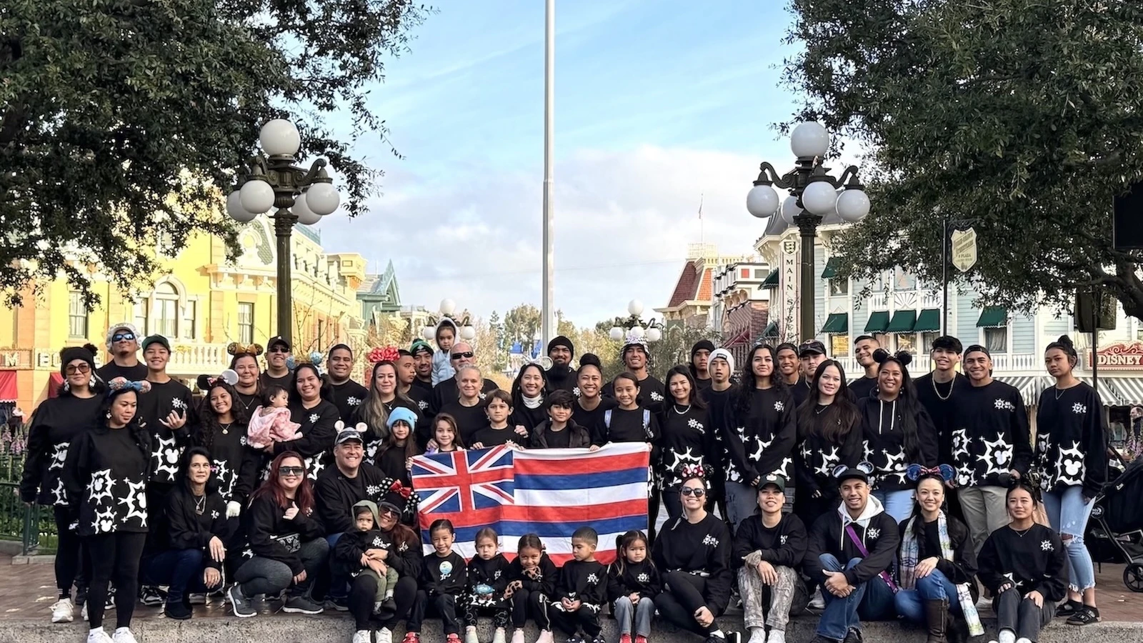 Keiki take Ōlelo Hawaiʻi to Disneyland