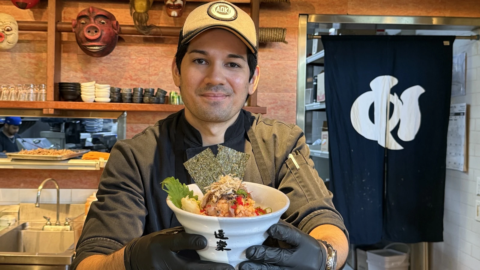Discounted donburi during lunch at Doraku Sushi Kakaʻako