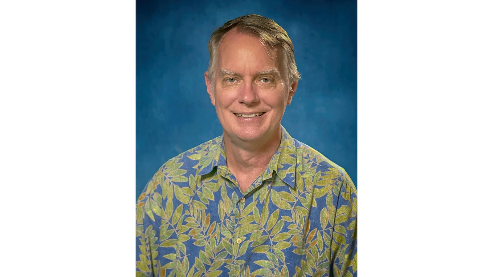 headshot of Doug simons