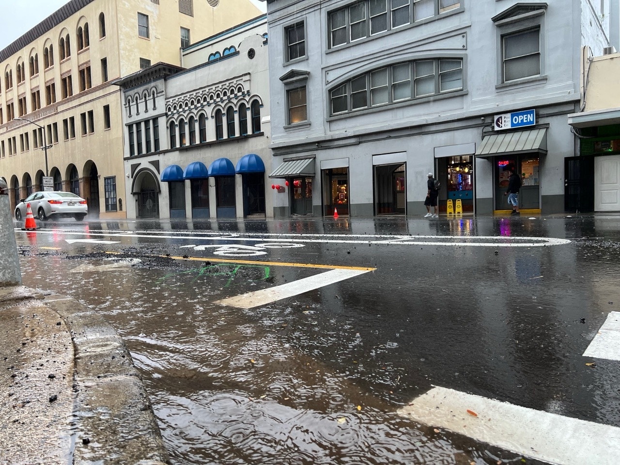 Heavy rains on King Street in Downtown Honolulu, Jan. 20, 2025.