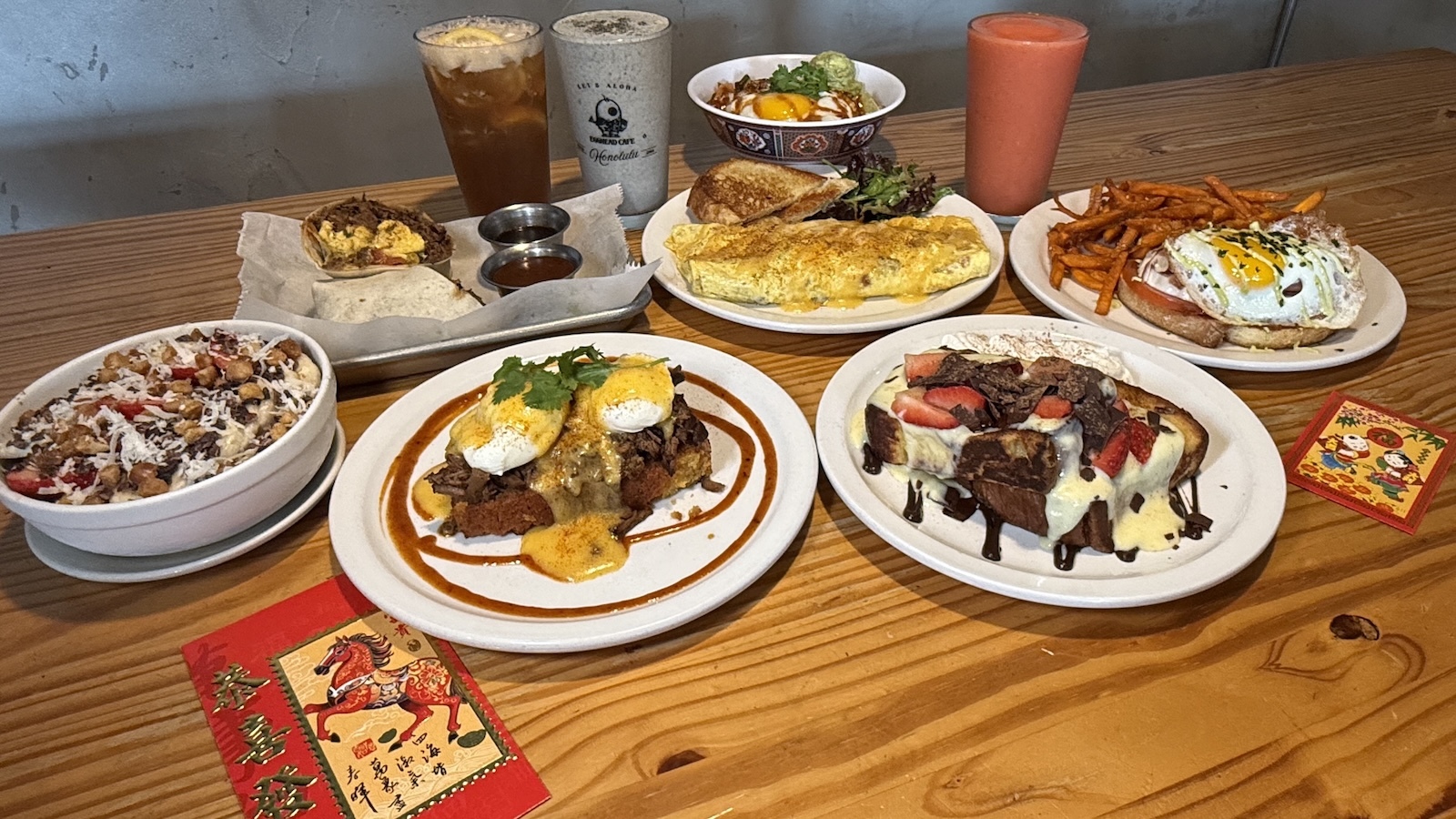 Bestselling dishes with Lunar New Year envelopes