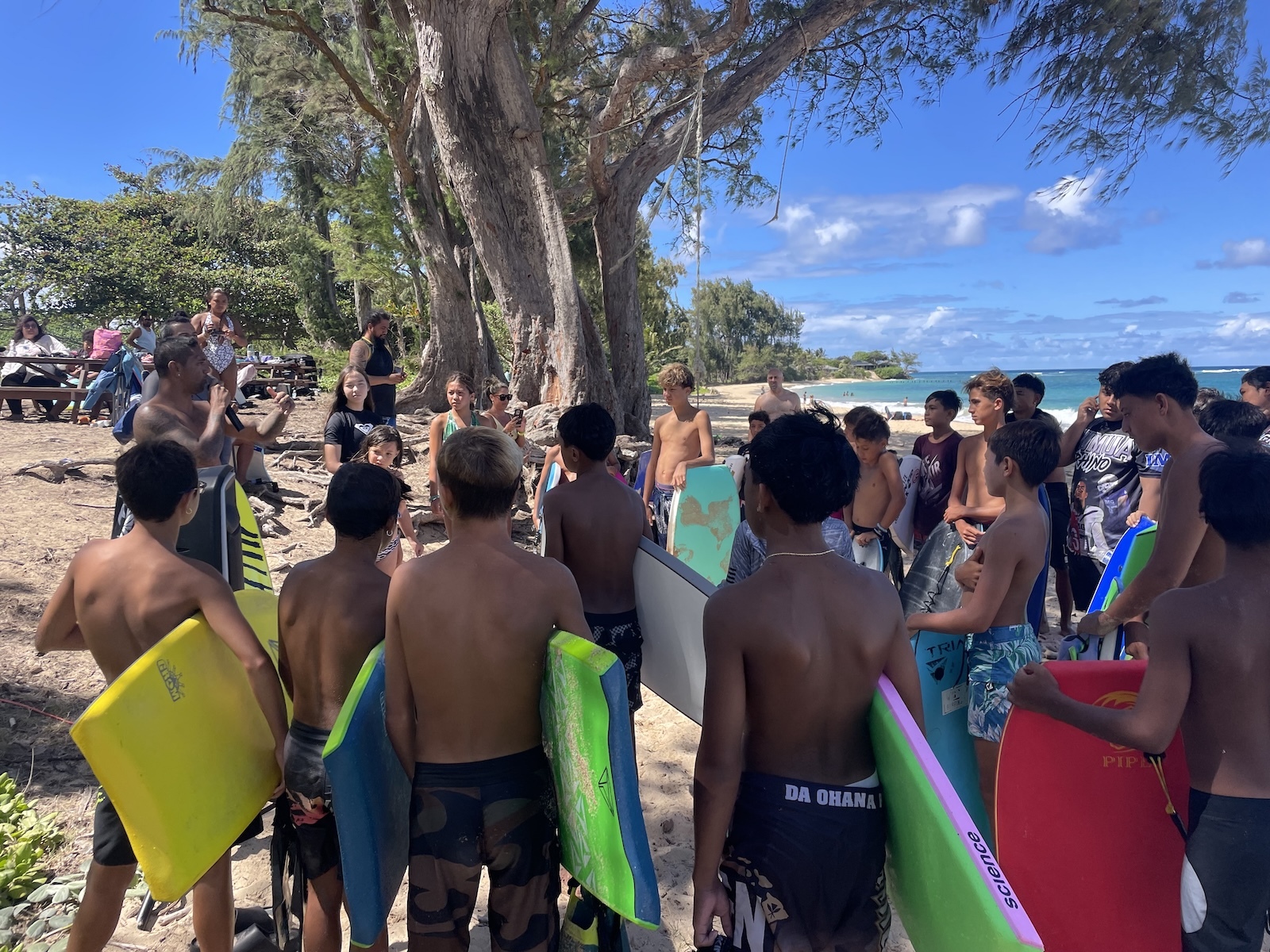 Keiki gear up for FarmKineTings' inaugural Beach Cleanup & Expression Session