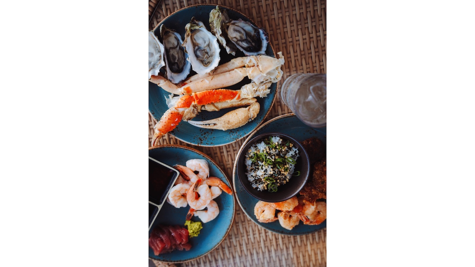 snow crab legs and oysters