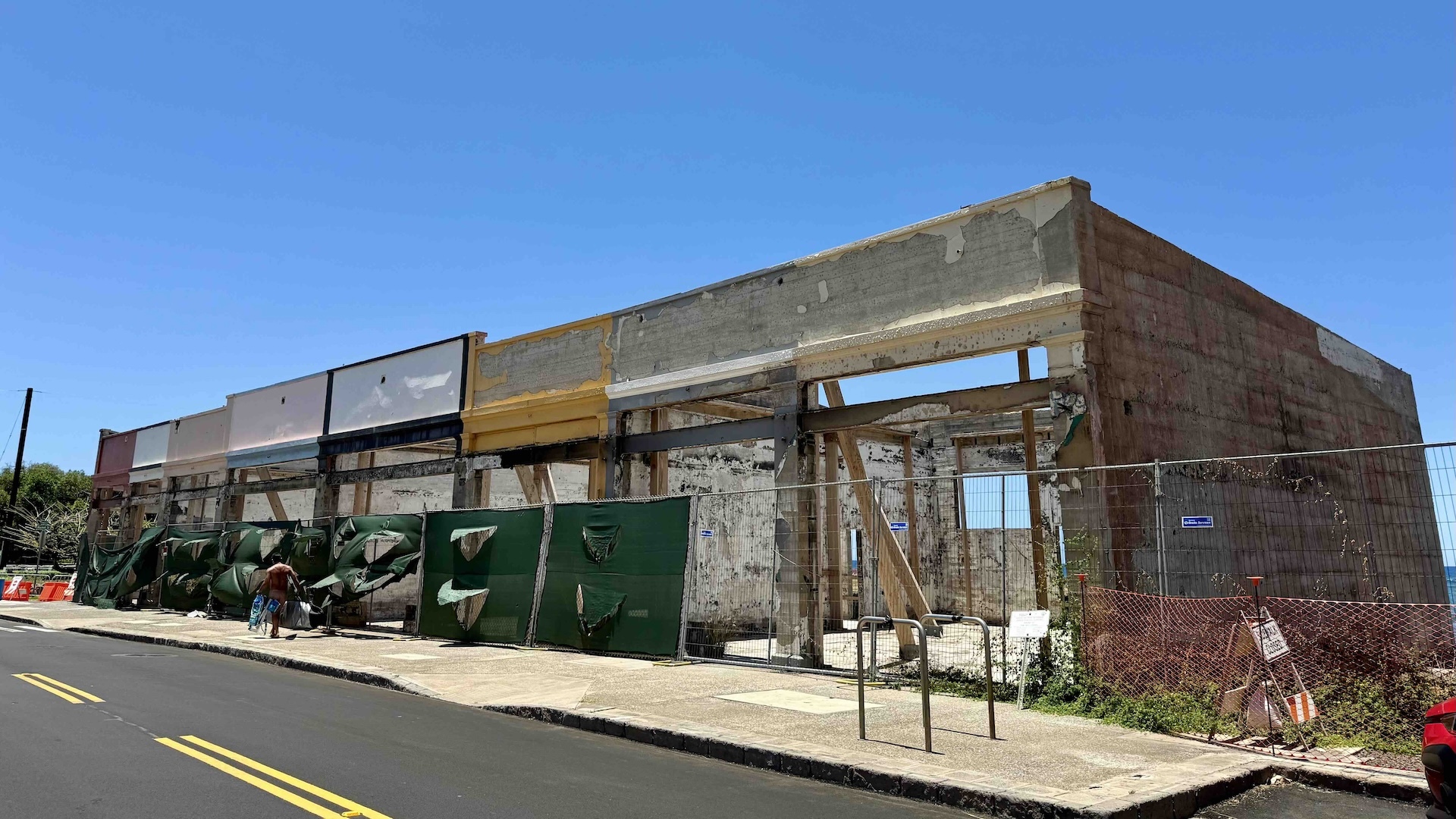 Lahaina's Front Street continues to rebuild structures and homes lost in the blaze three years ago. Photo by Kelsey Kukaua Medeiros