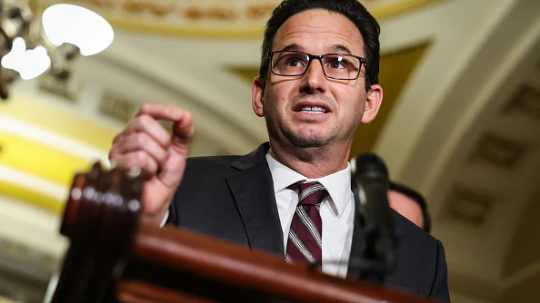 Pipikaula Corner: Sen. Schatz drops f-bomb, contradictions