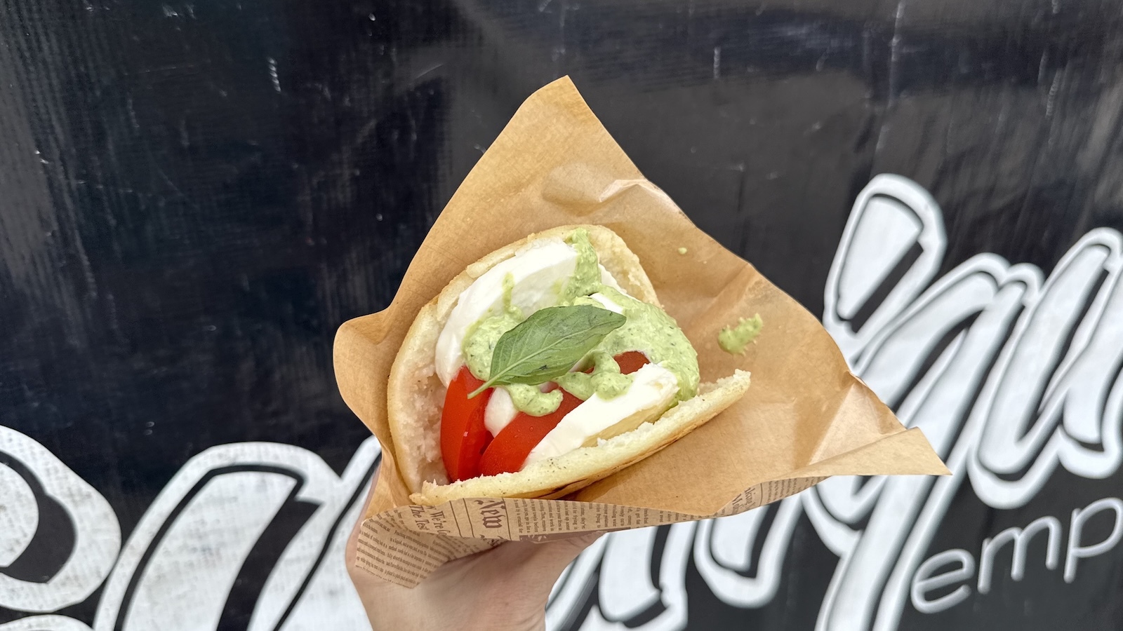 caprese arepa