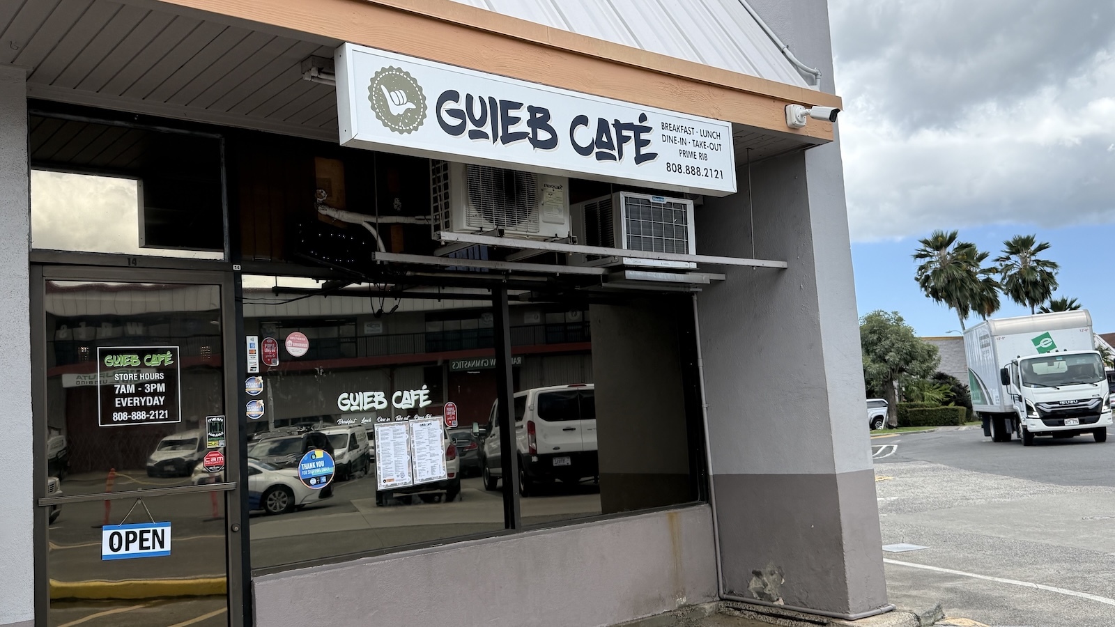 Guieb Cafe sign