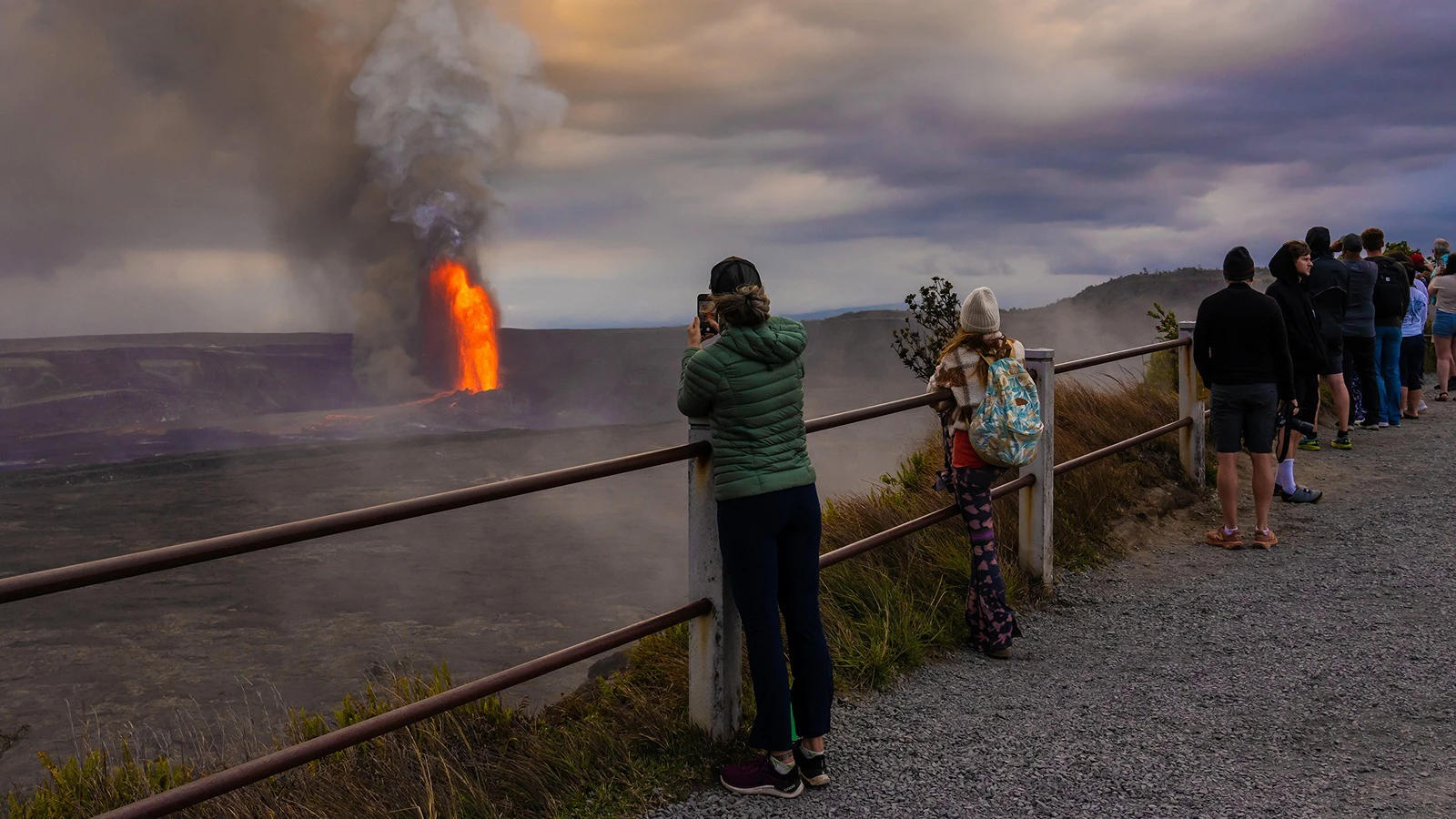 Visitors watch Kīlauea fountain from Wahinekapu.
