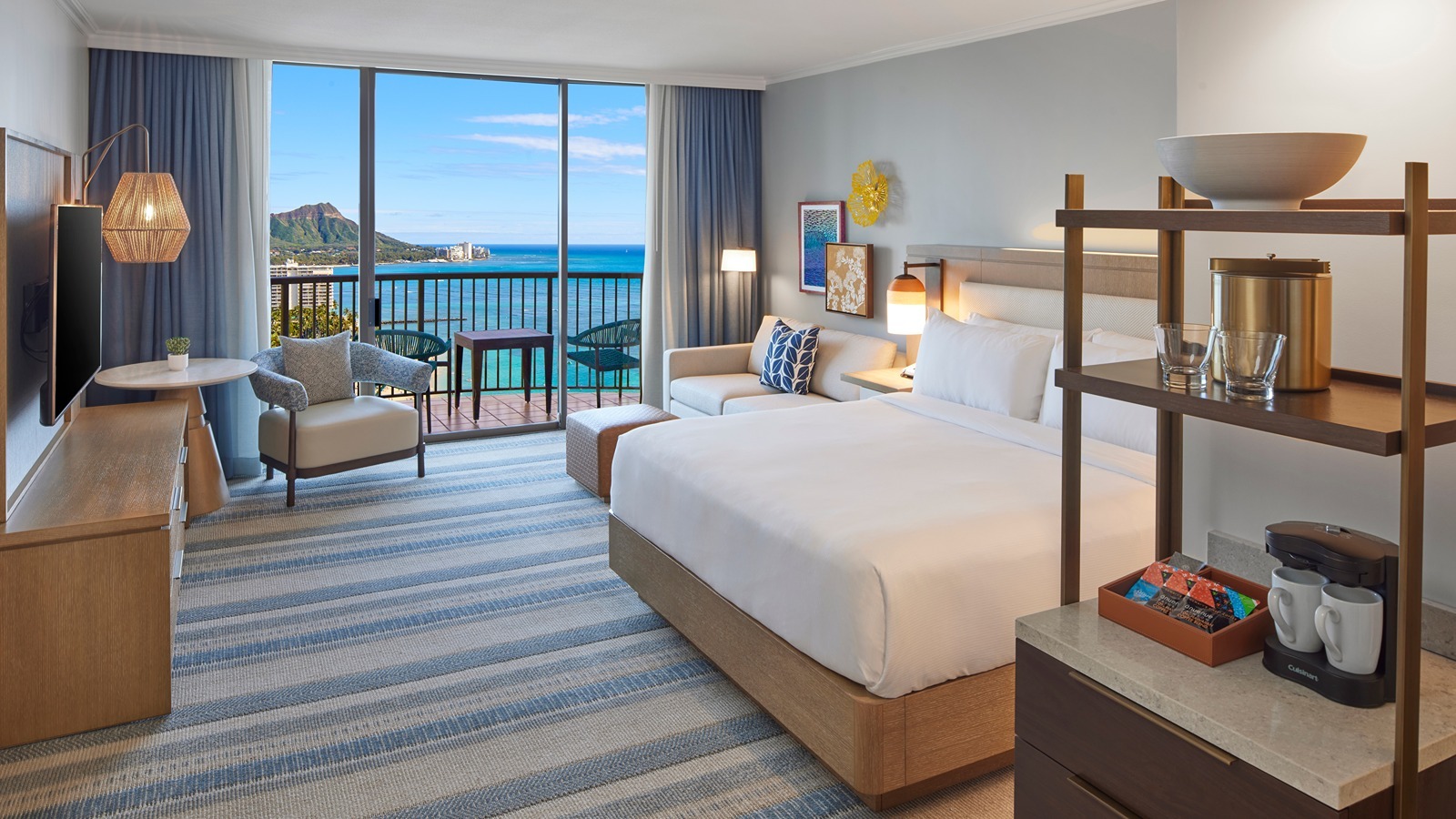 Hilton Hawaiian Village Waikīkī Beach Resort has recently renovated its iconic Rainbow Tower.